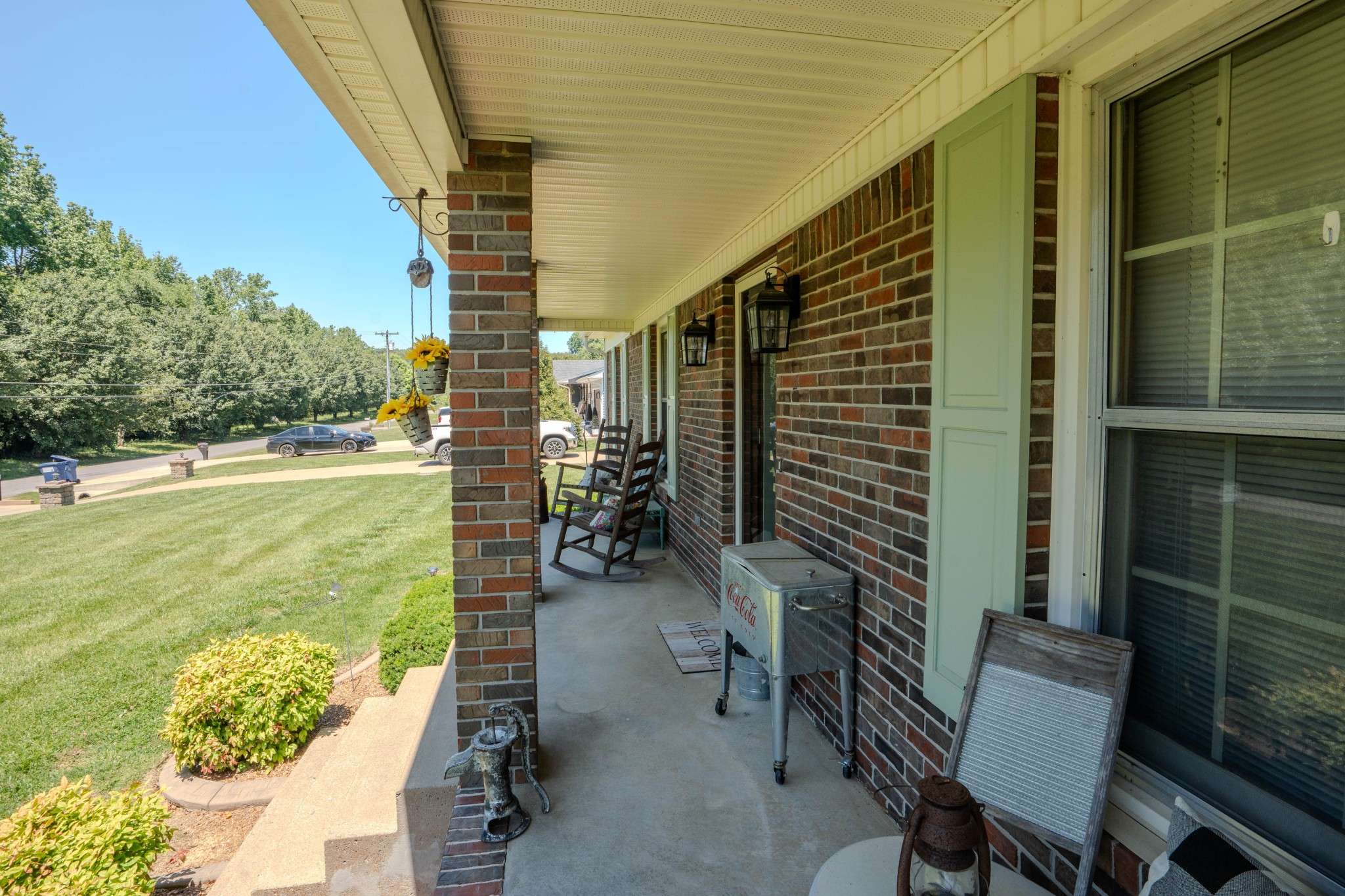 6 Hawthorne Dr, Lawrenceburg, TN 38464