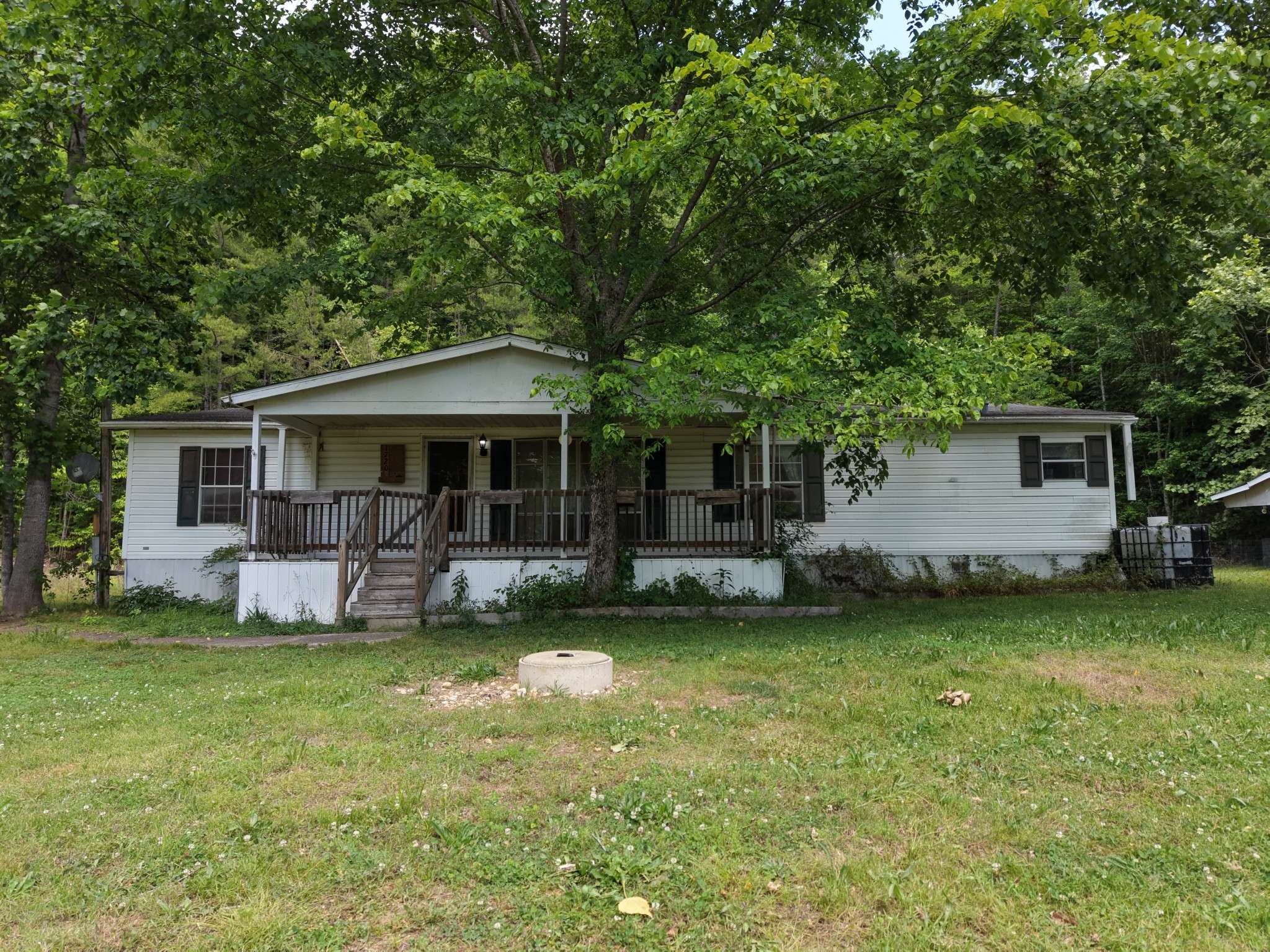 1720 Bear Creek Rd, Collinwood, TN 38450