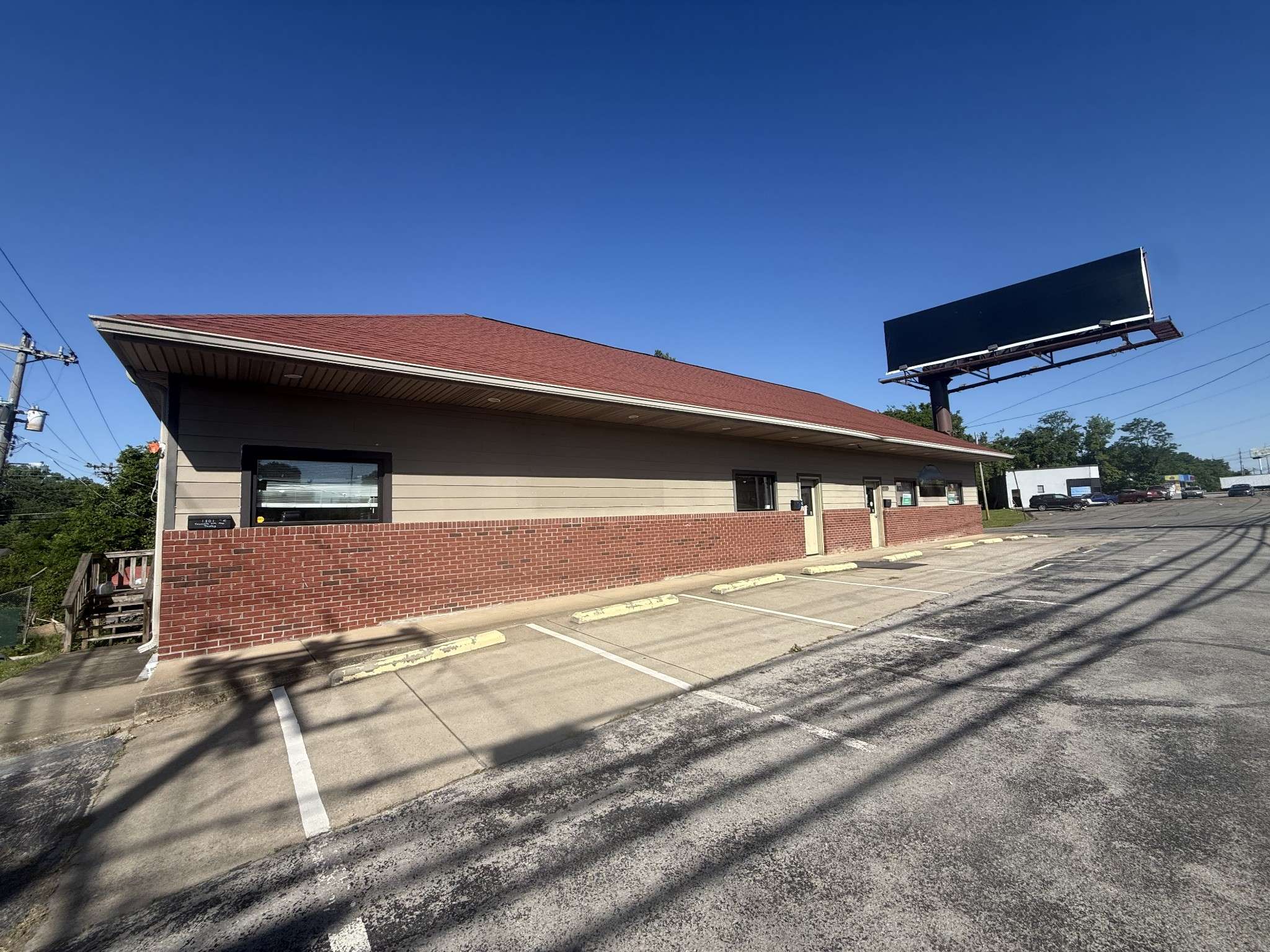 1301 Fort Campbell Blvd, Clarksville, TN 37042