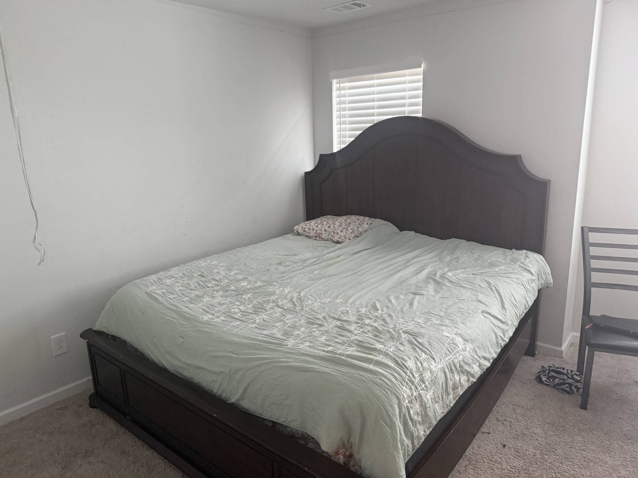 402 Jet Stream Dr, La Vergne, TN 37086