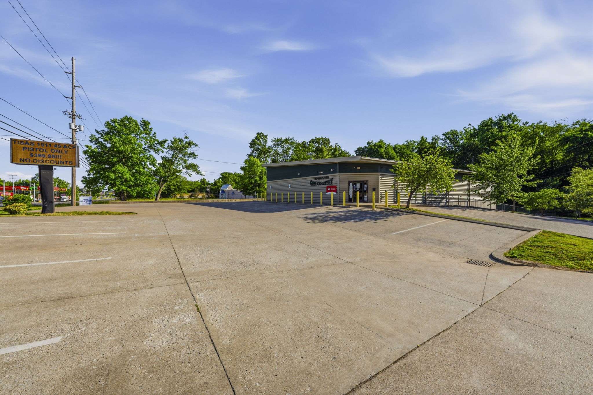 1435 Fort Campbell Blvd, Clarksville, TN 37042