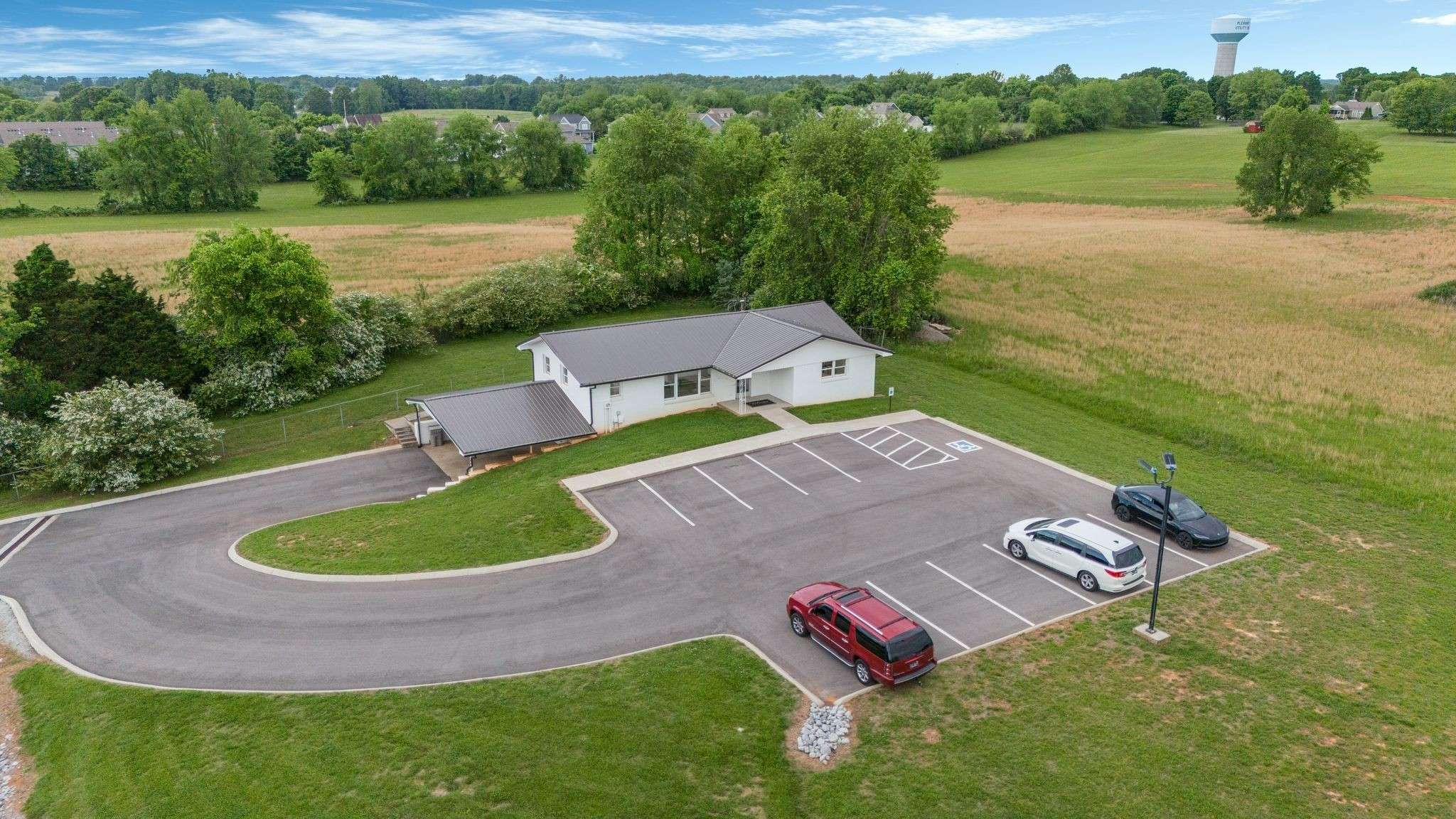 1665 Hicks Edgen Rd, Pleasant View, TN 37146