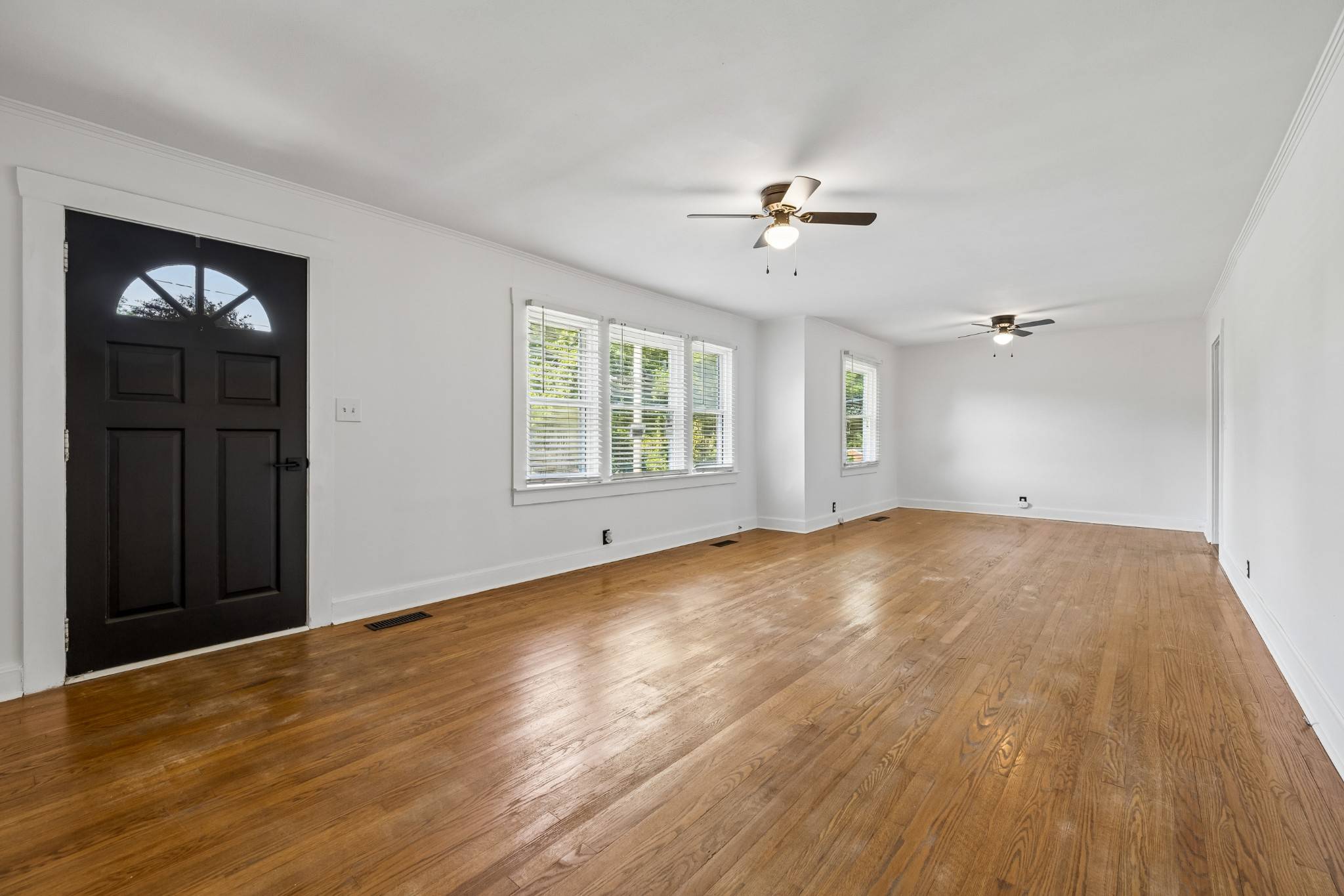 707 Jefferson Ave #E, Carthage, TN 37030