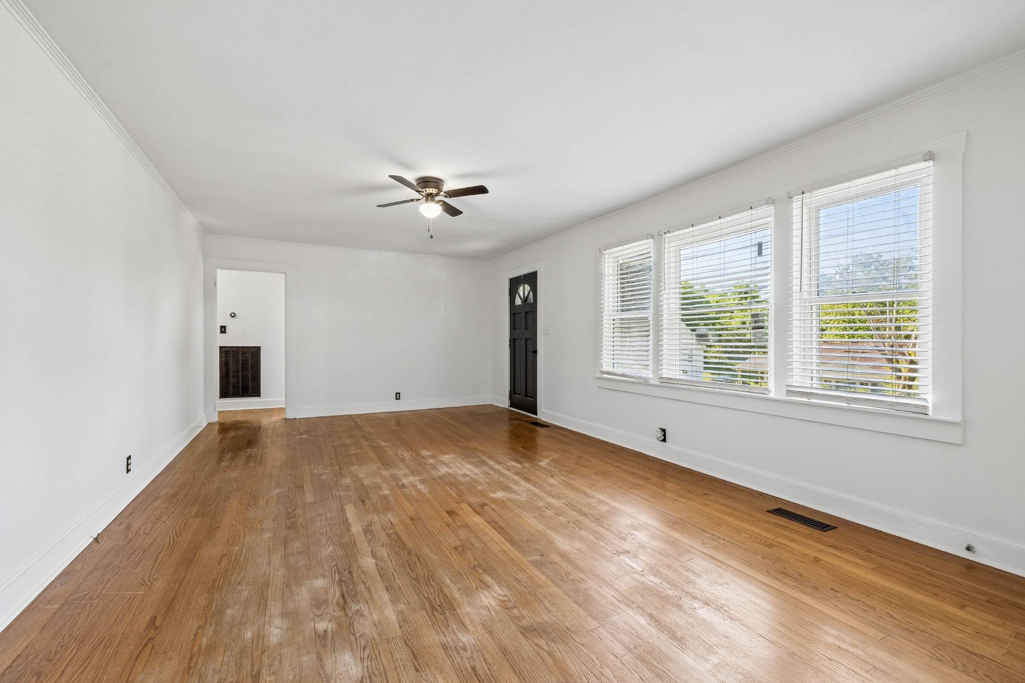 707 Jefferson Ave #E, Carthage, TN 37030