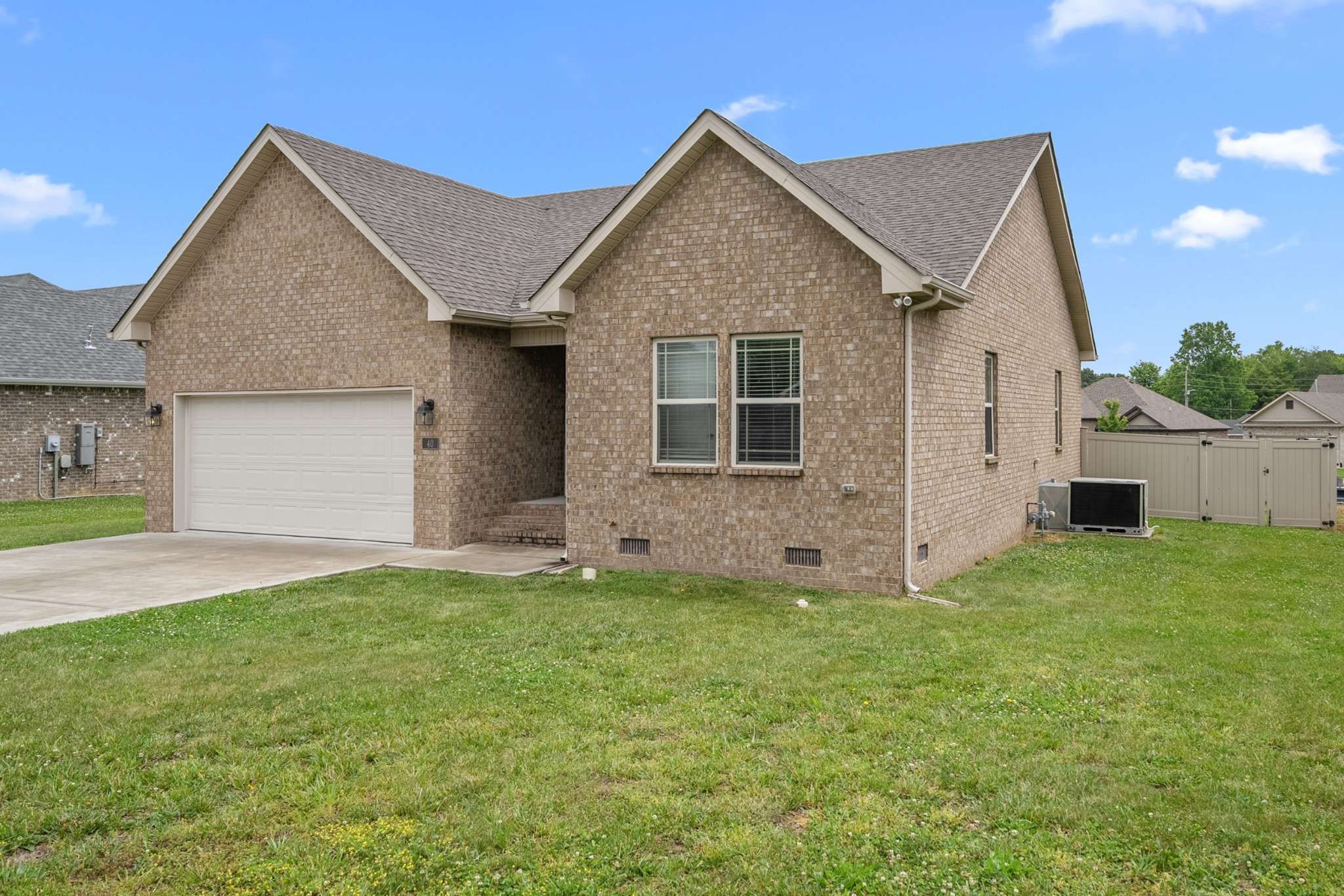 40 Daffodil Dr, Tullahoma, TN 37388