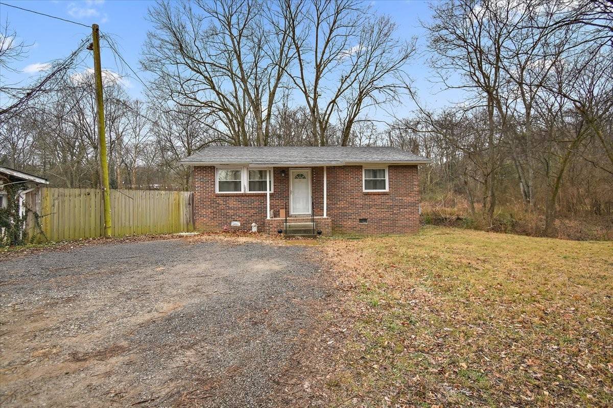 1081 Slaters Creek Rd, Goodlettsville, TN 37072