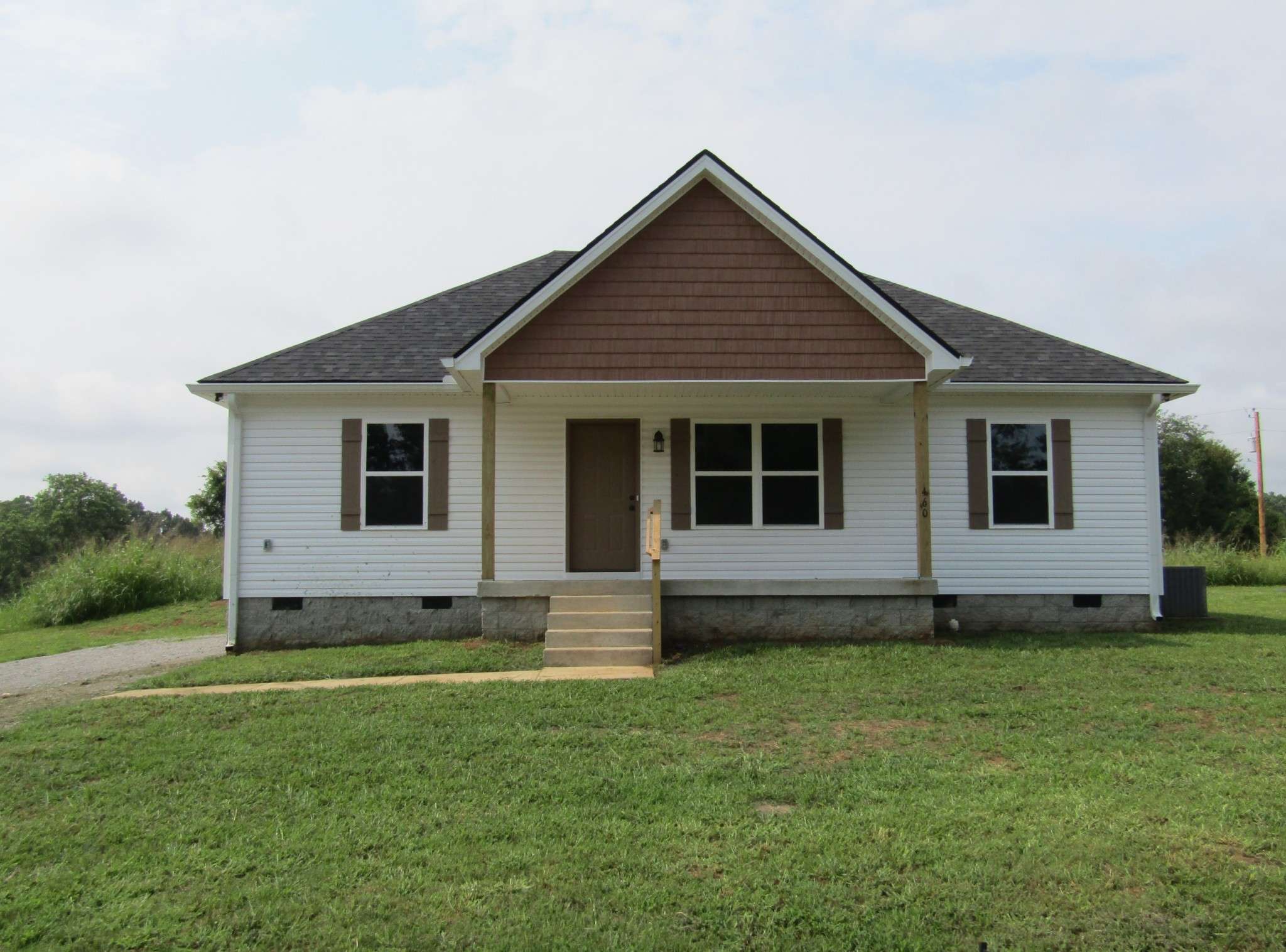 460 Crescent Factory Rd, Lawrenceburg, TN 38464