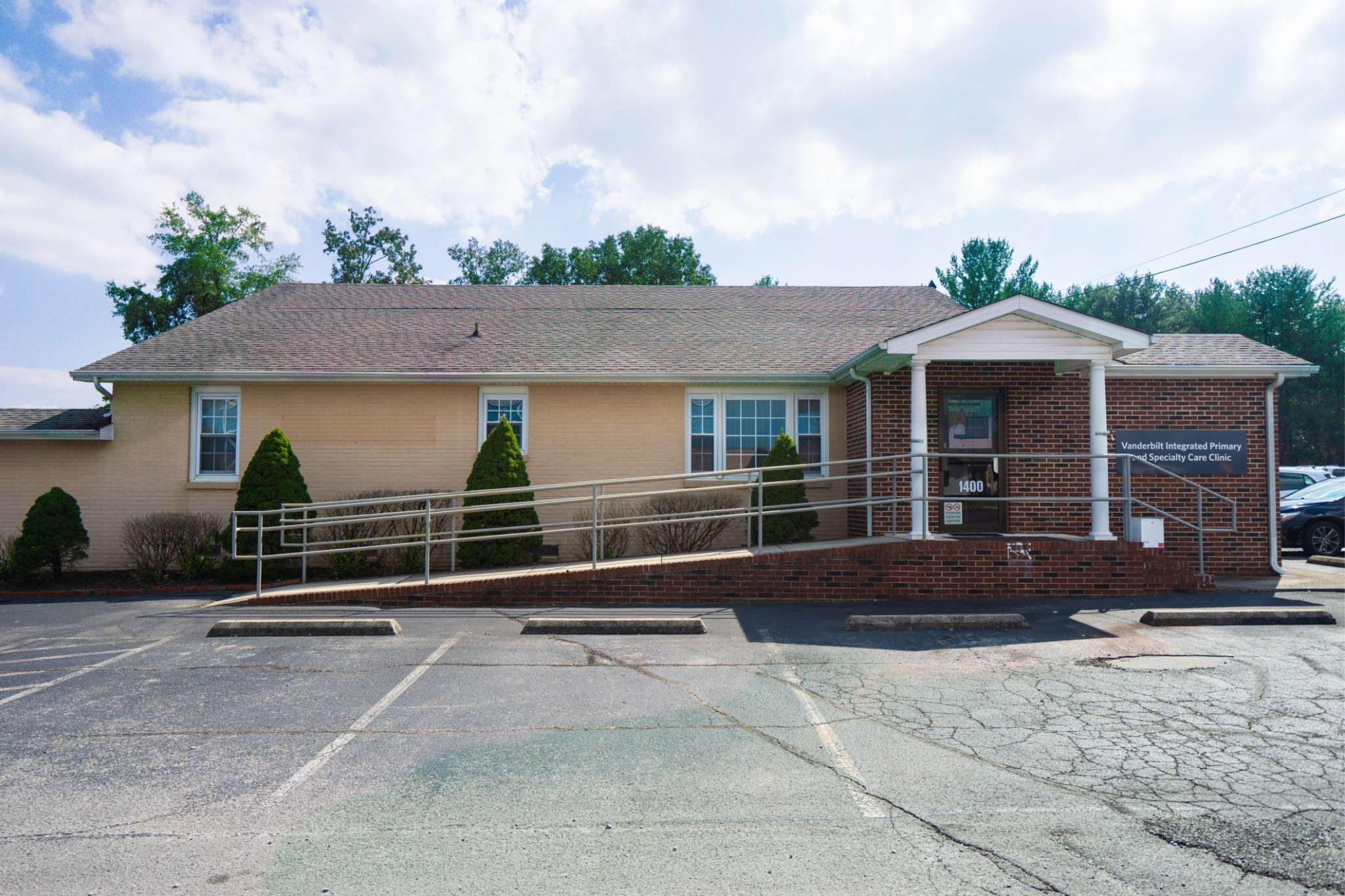 1400 Willow Dr, Manchester, TN 37355