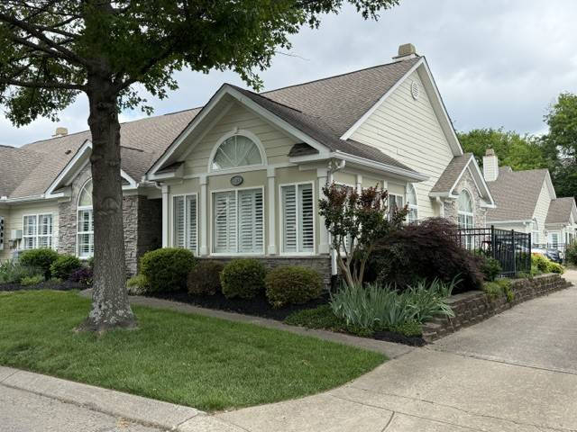 825 Browns Ln #603, Gallatin, TN 37066