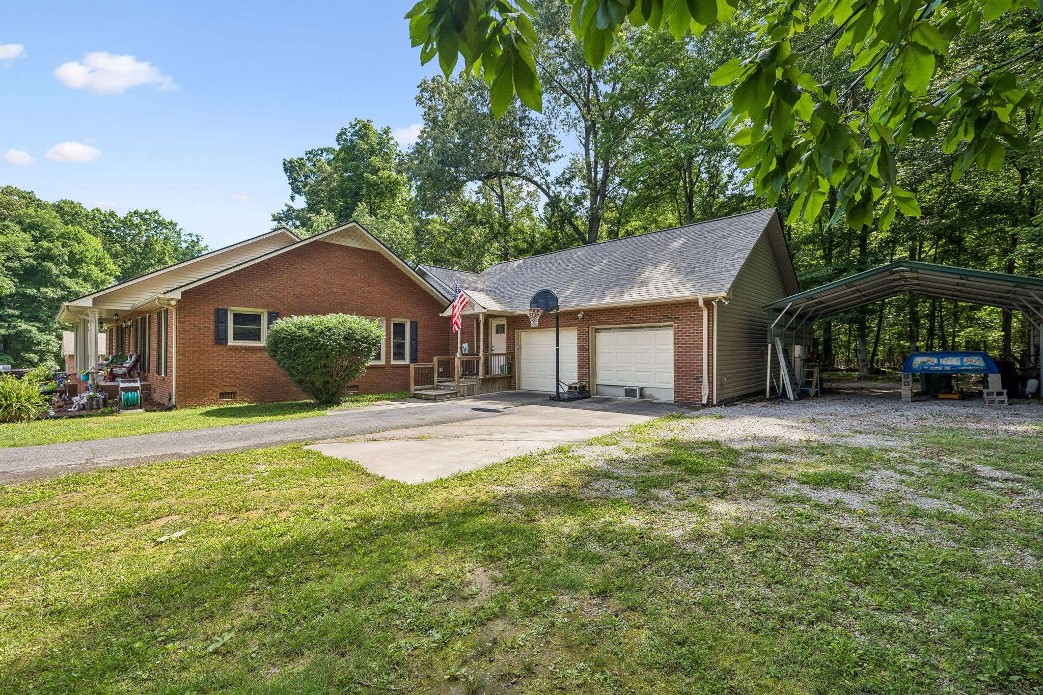 2117 Safe Haven Cir, Estill Springs, TN 37330