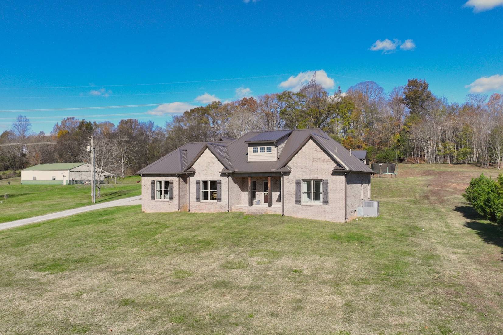 2189 Double Branch Rd, Columbia, TN 38401