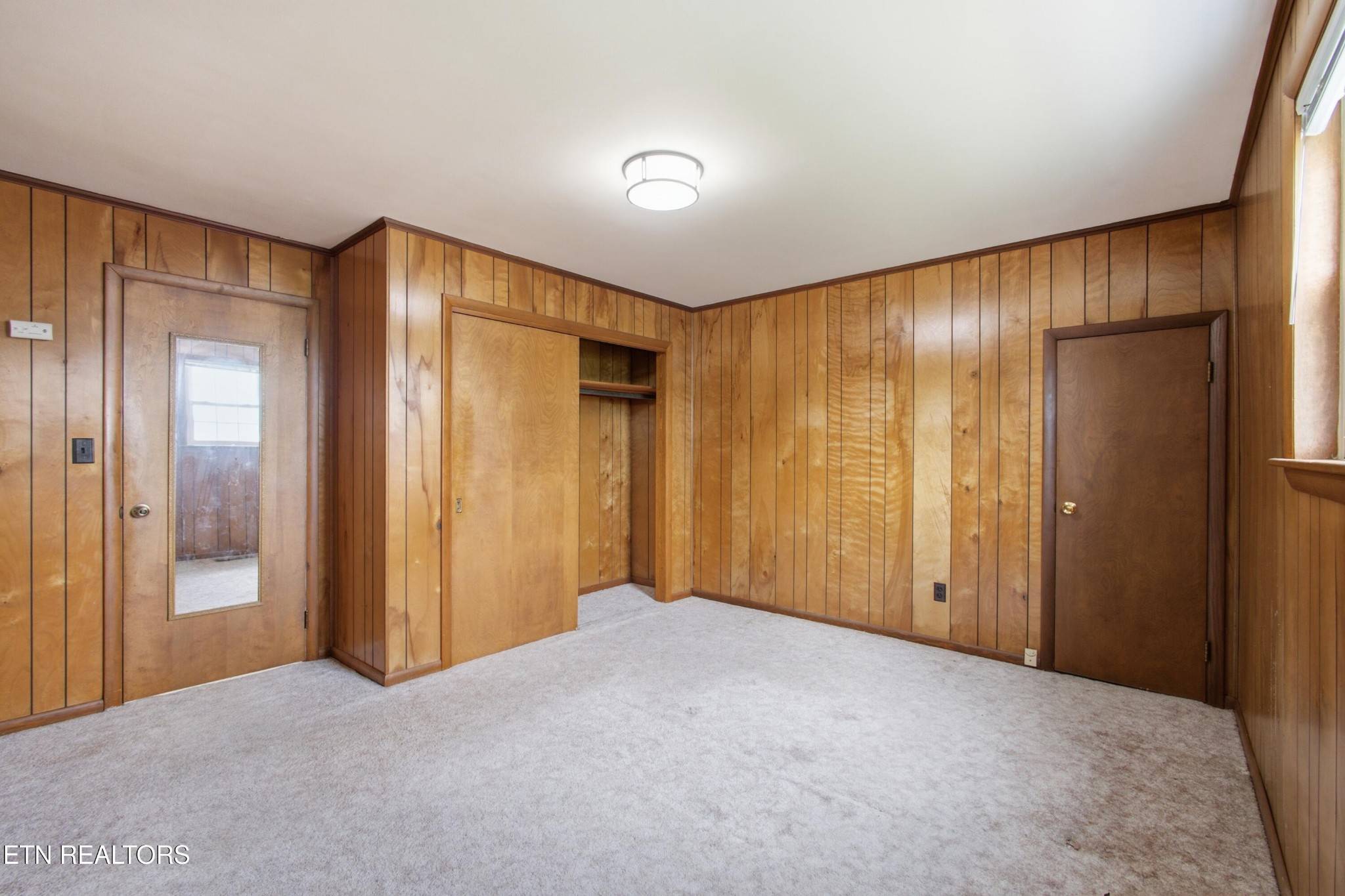 905 Cumberland St, Harriman, TN 37748