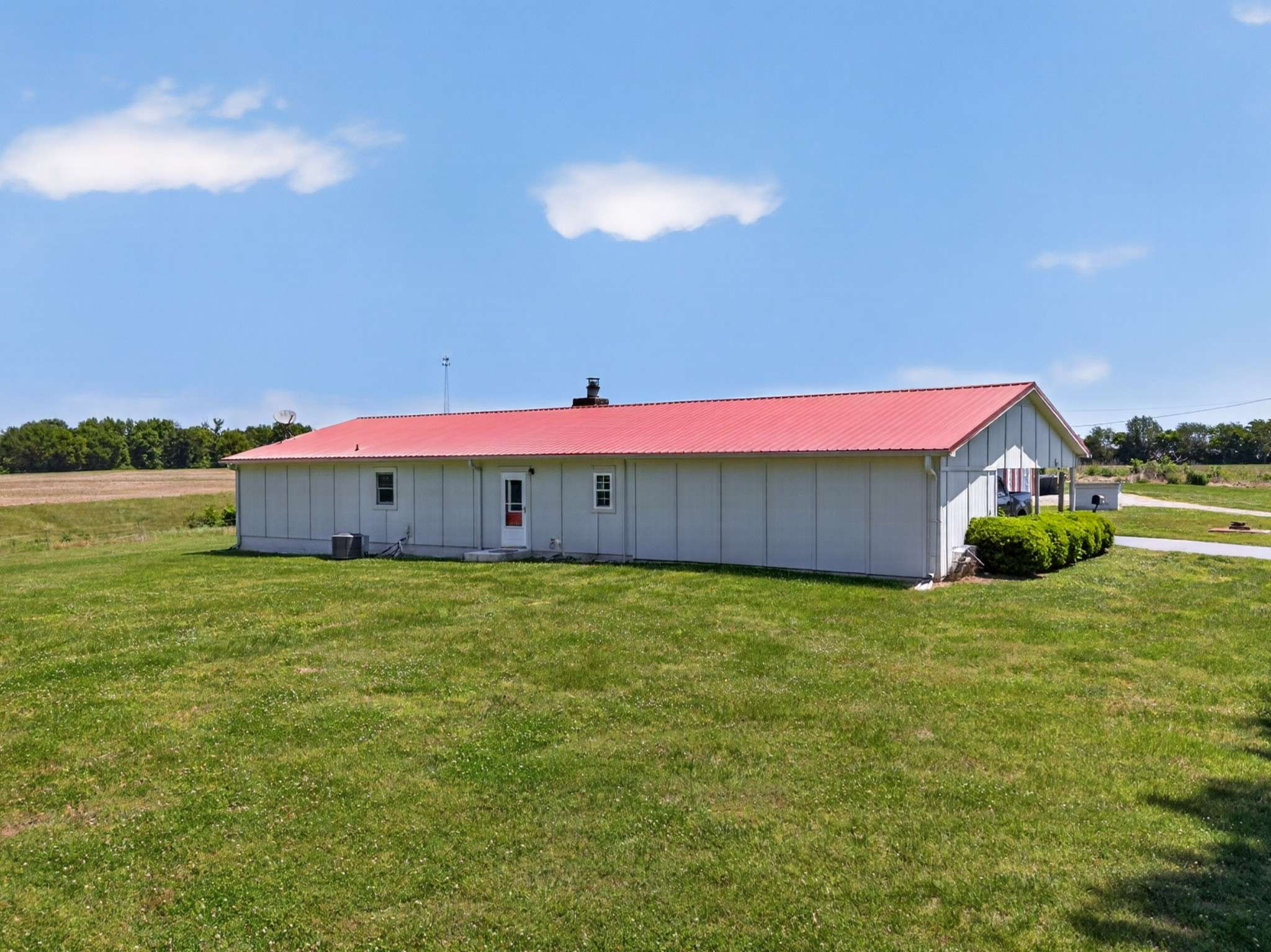 37 Old McLemore Rd, Taft, TN 38488