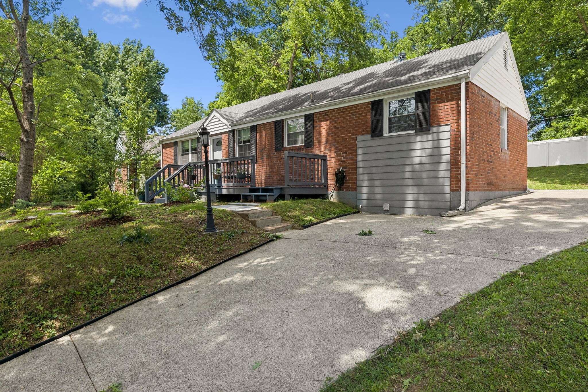 1308 Saturn Dr, Nashville, TN 37217