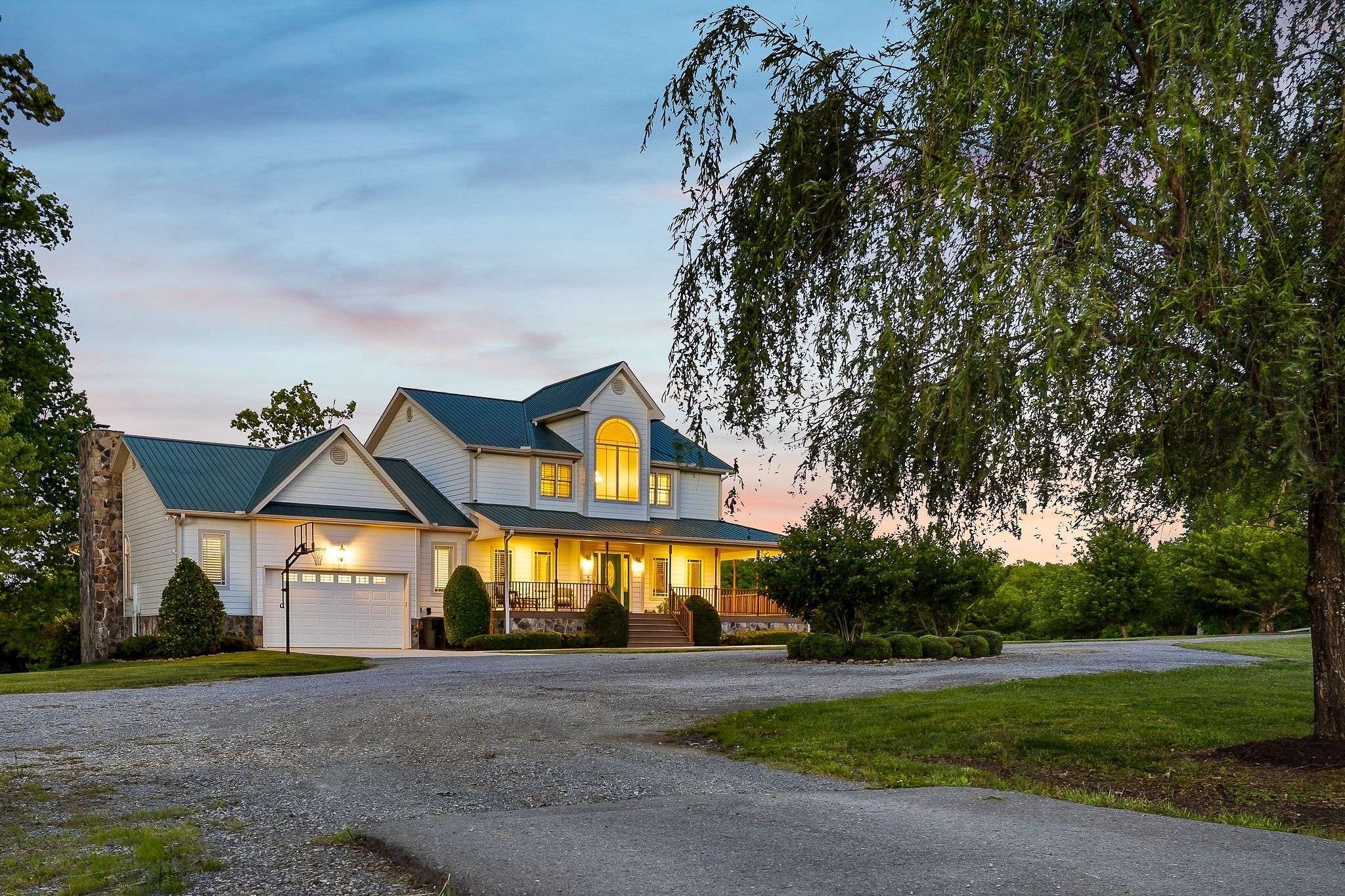 933 John Henry Lewis Rd, Dunlap, TN 37327