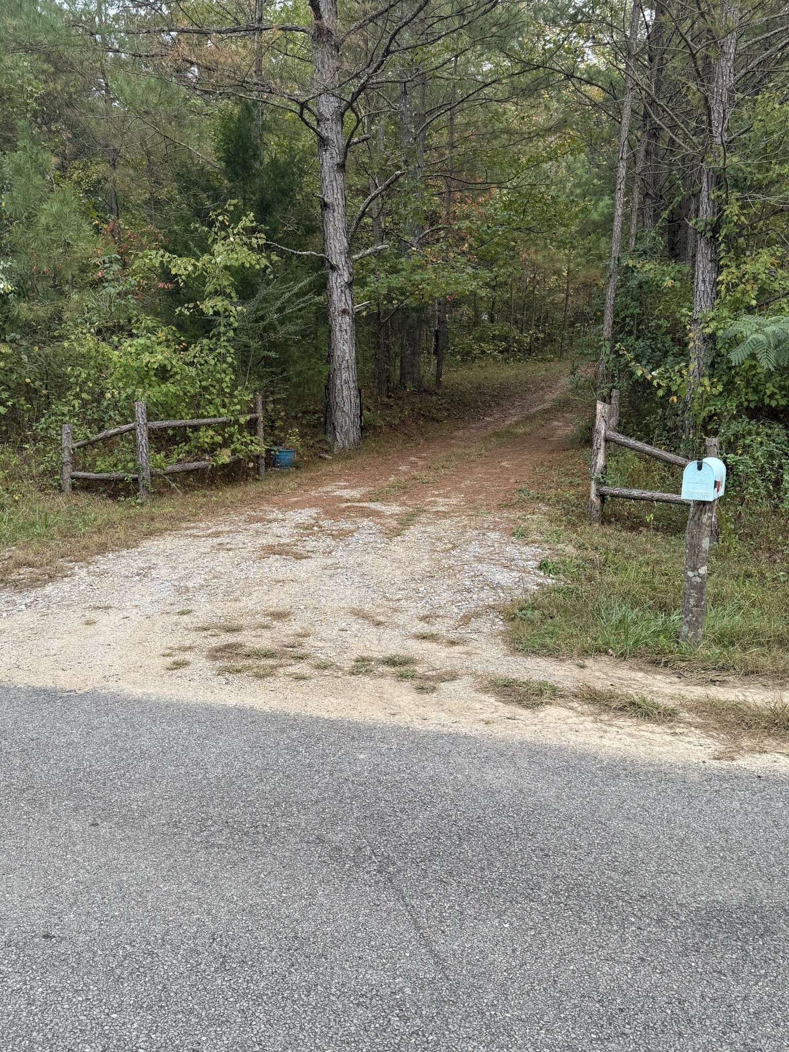 646 Brush Creek Rd, Lawrenceburg, TN 38464