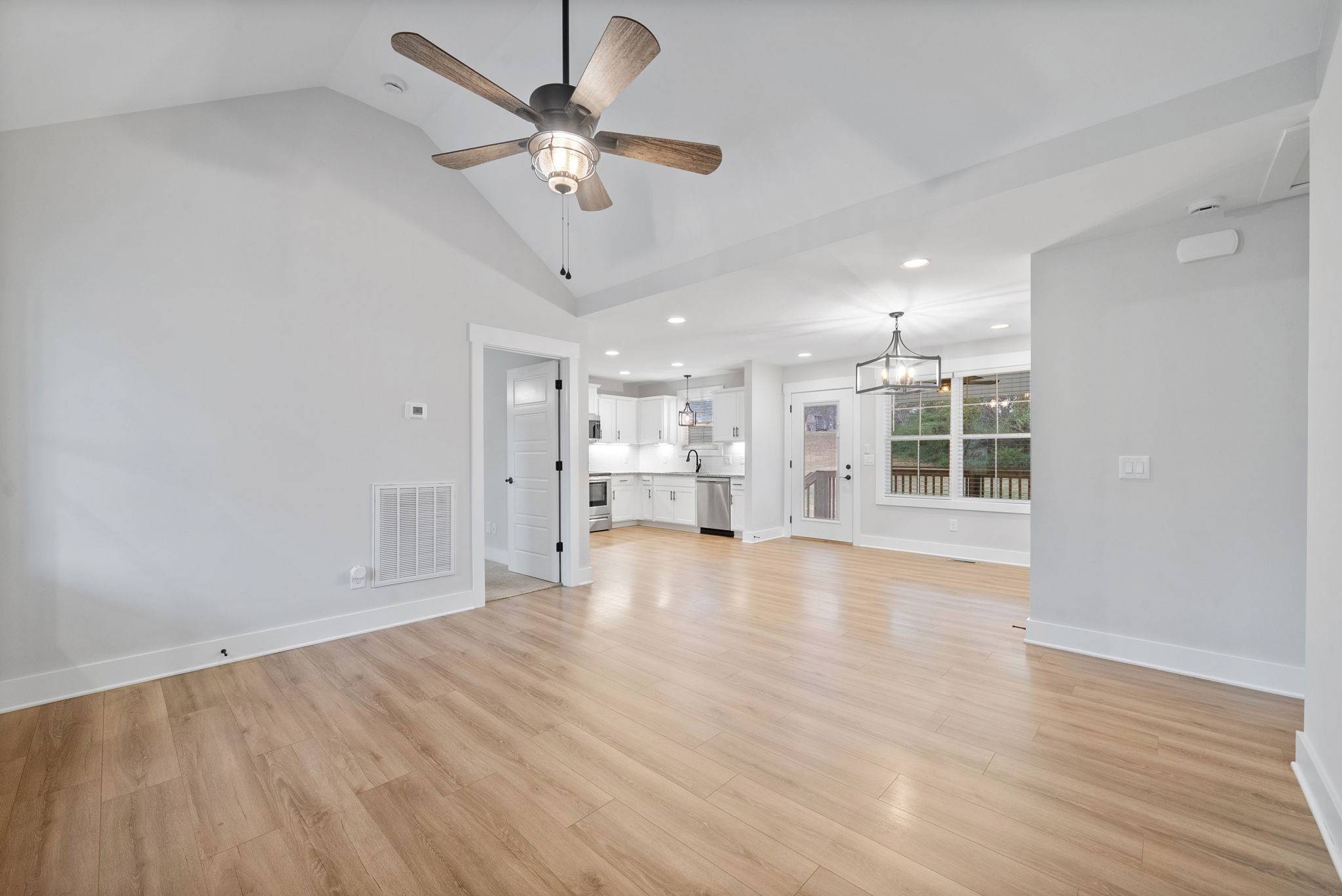 205 Maple St, Adams, TN 37010