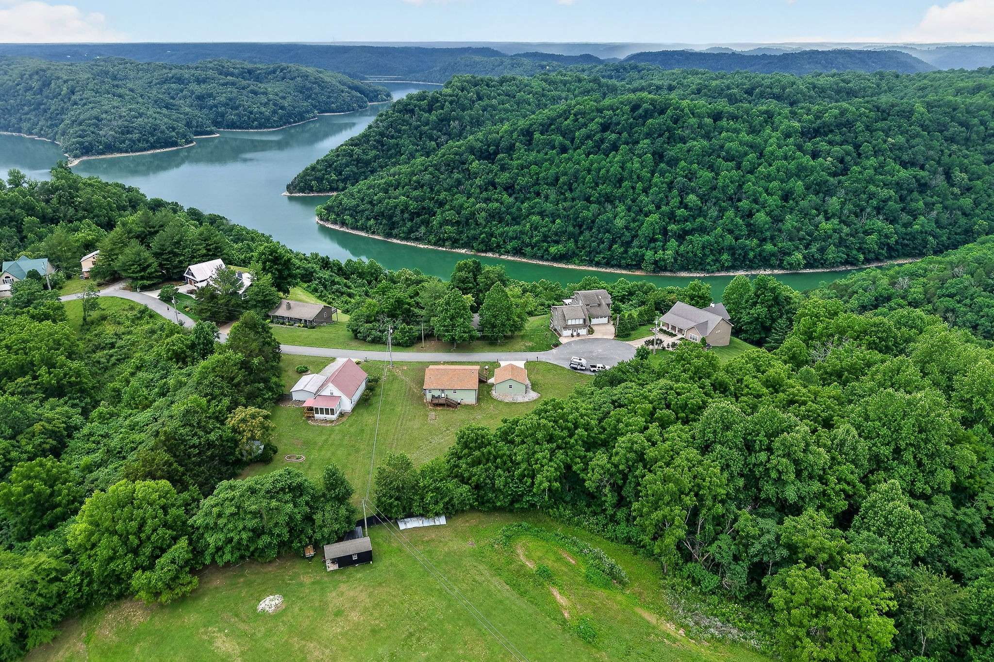 240 Dillon Ln, Baxter, TN 38544