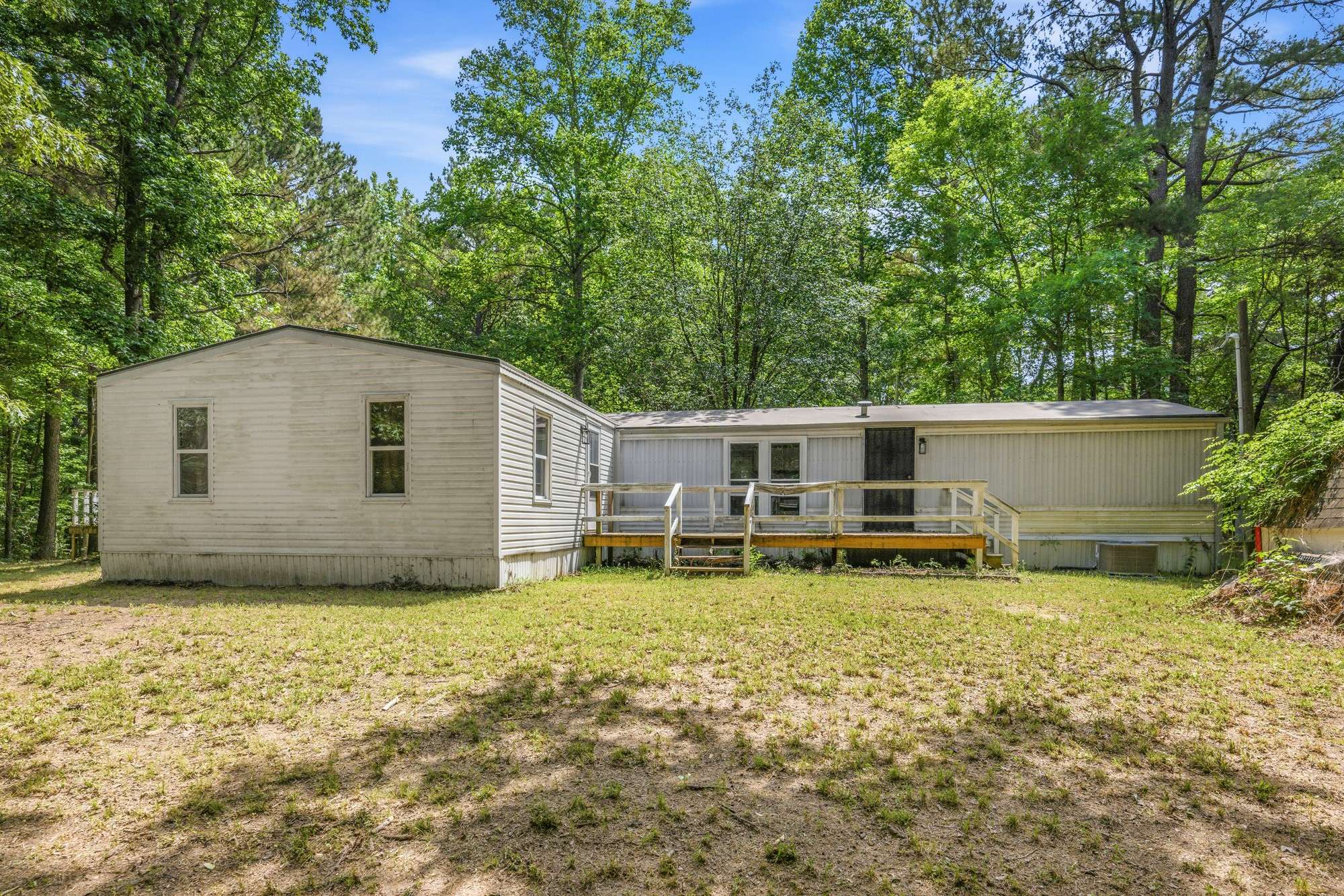 2417 Maytown Rd, Bruceton, TN 38317