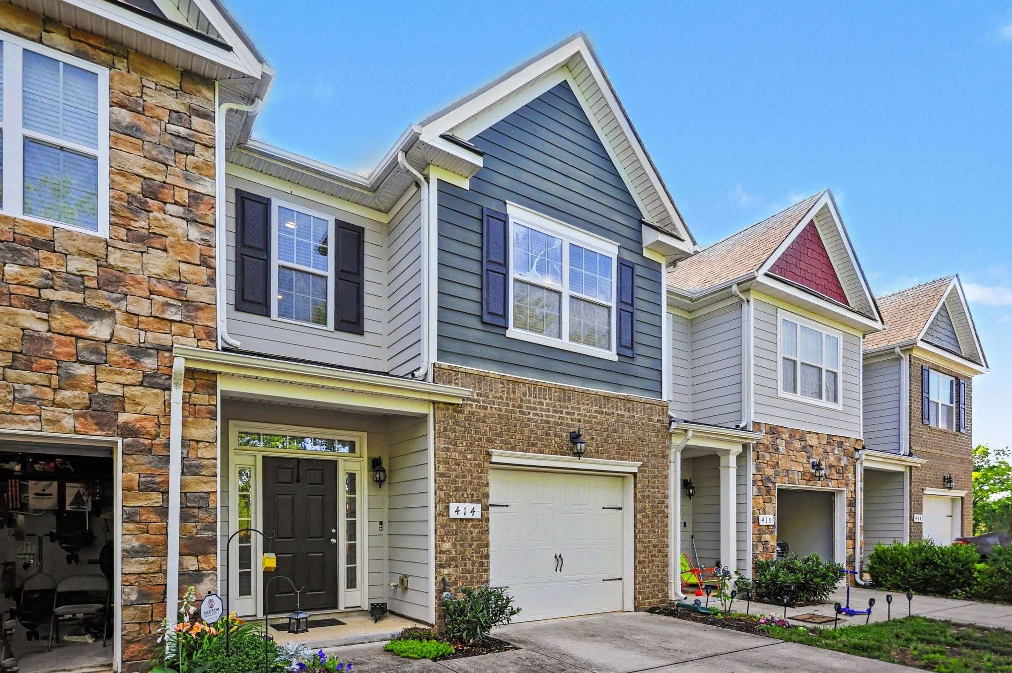 414 Manor Row, Pleasant View, TN 37146