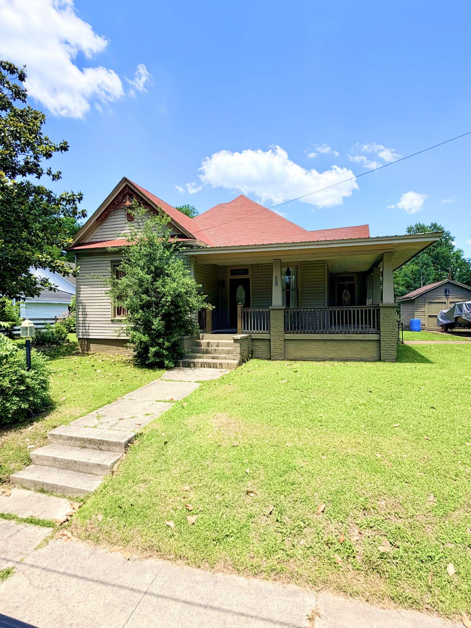 328 Head St, Paris, TN 38242