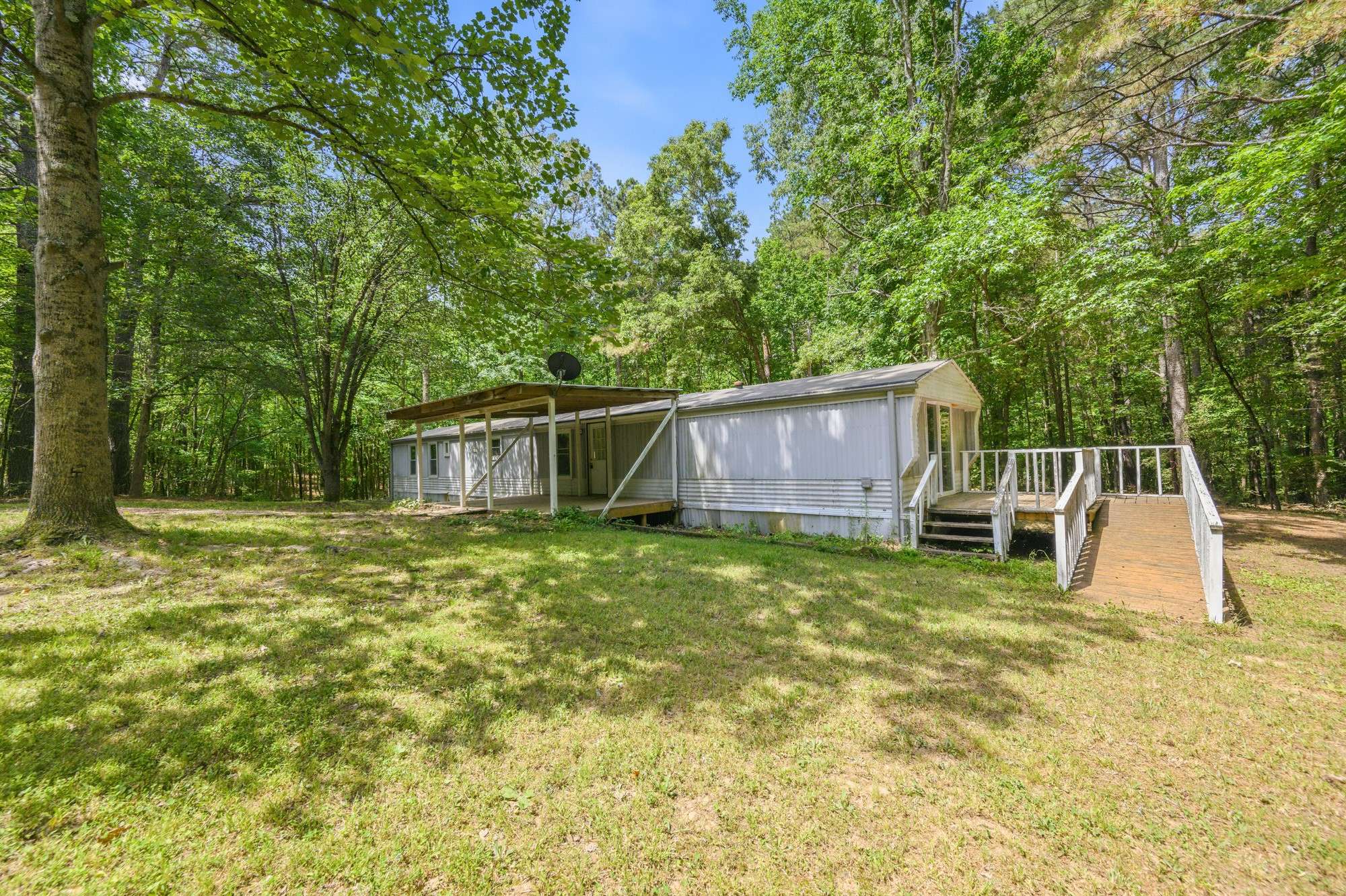 2417 Maytown Rd, Bruceton, TN 38317