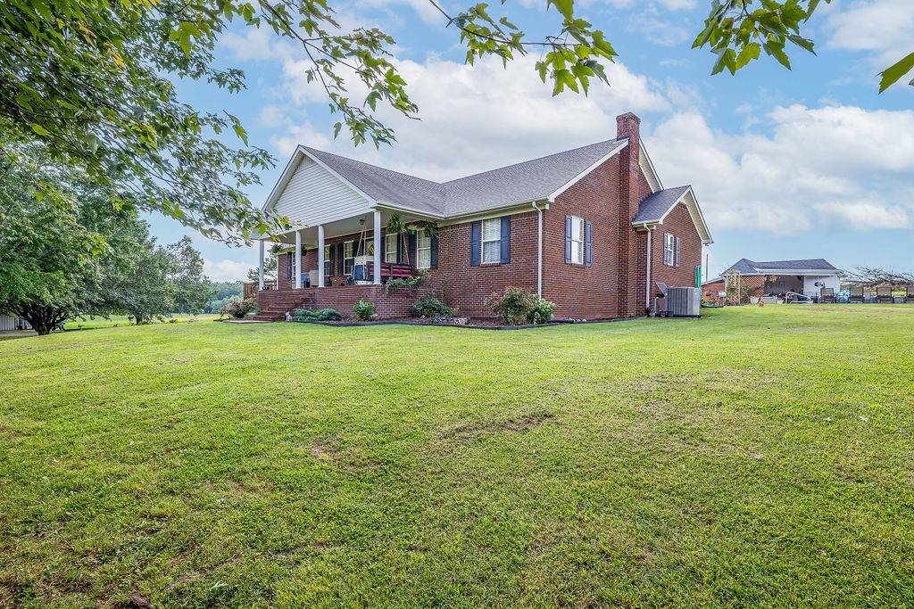 187 N Old Military Rd, Summertown, TN 38483
