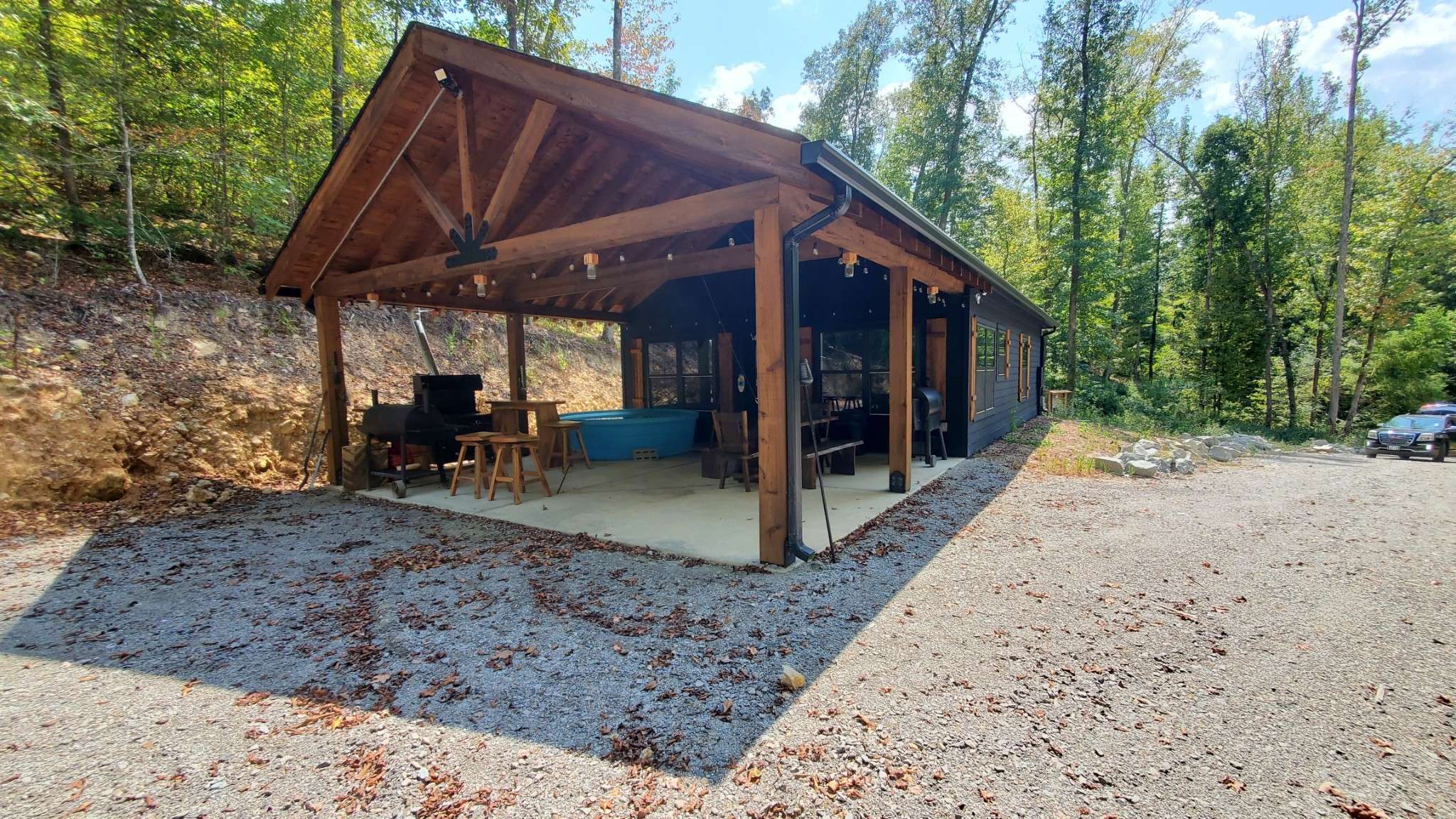 570 Beasley Hollow Rd, Linden, TN 37096