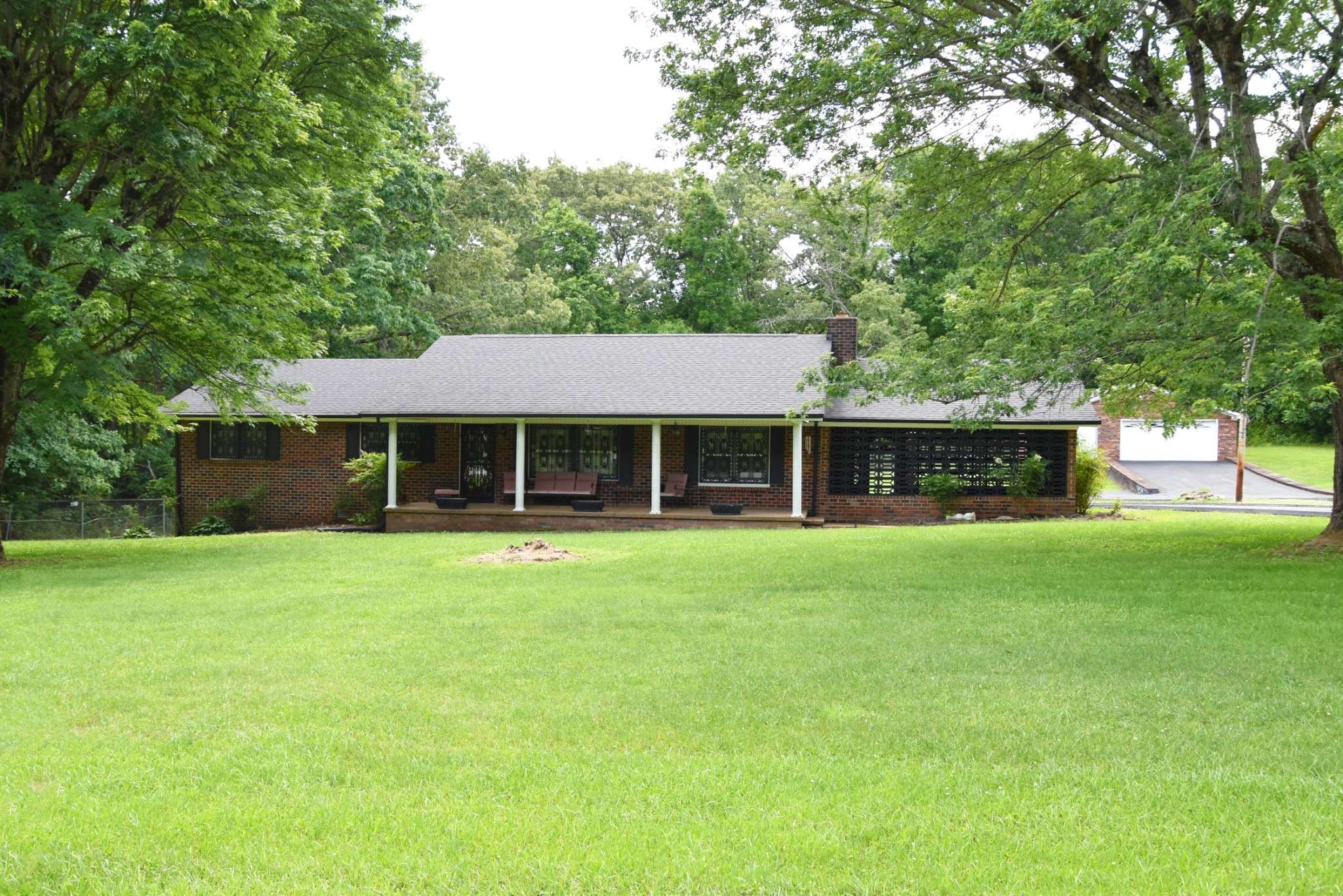 450 Main St, Palmer, TN 37365