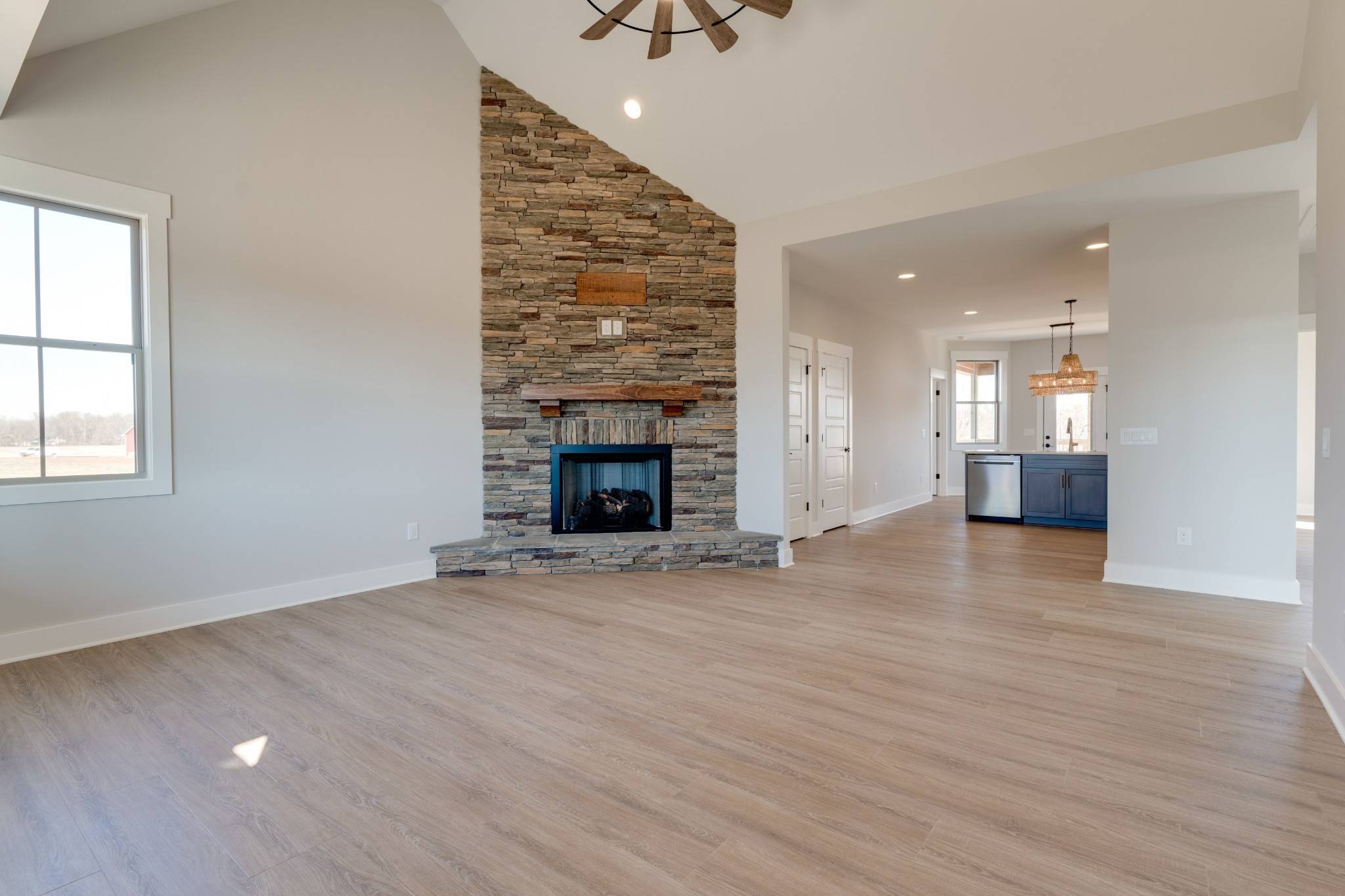 6841 Highway 41 #N, Cedar Hill, TN 37032