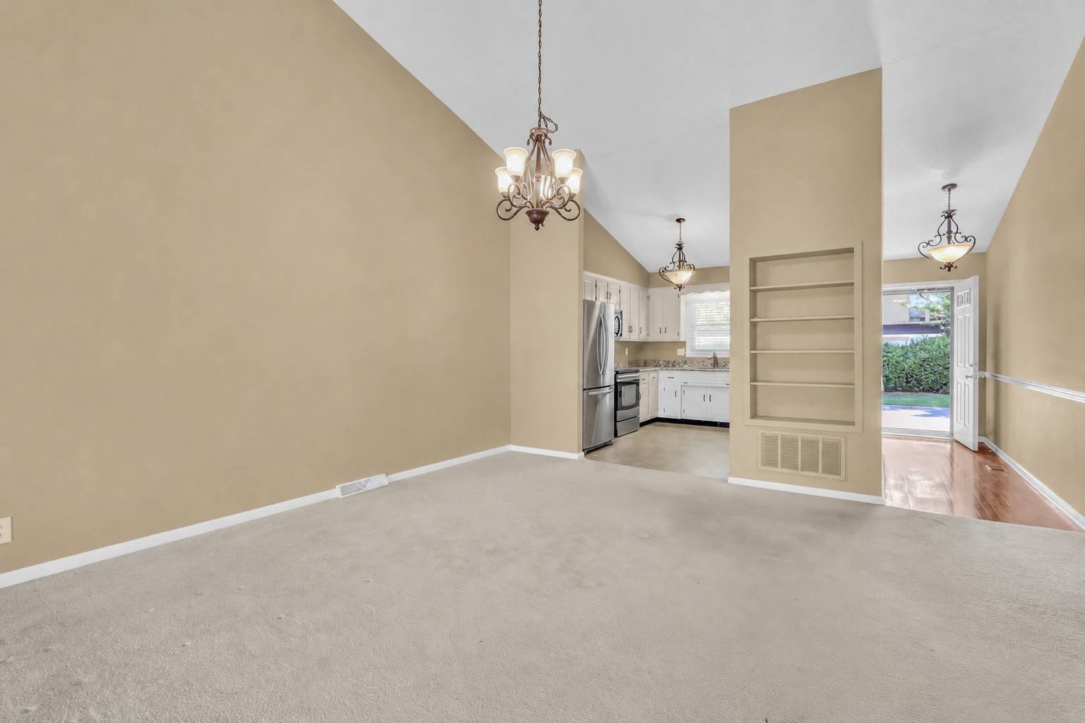 318 Kingswood Ct, Clarksville, TN 37043