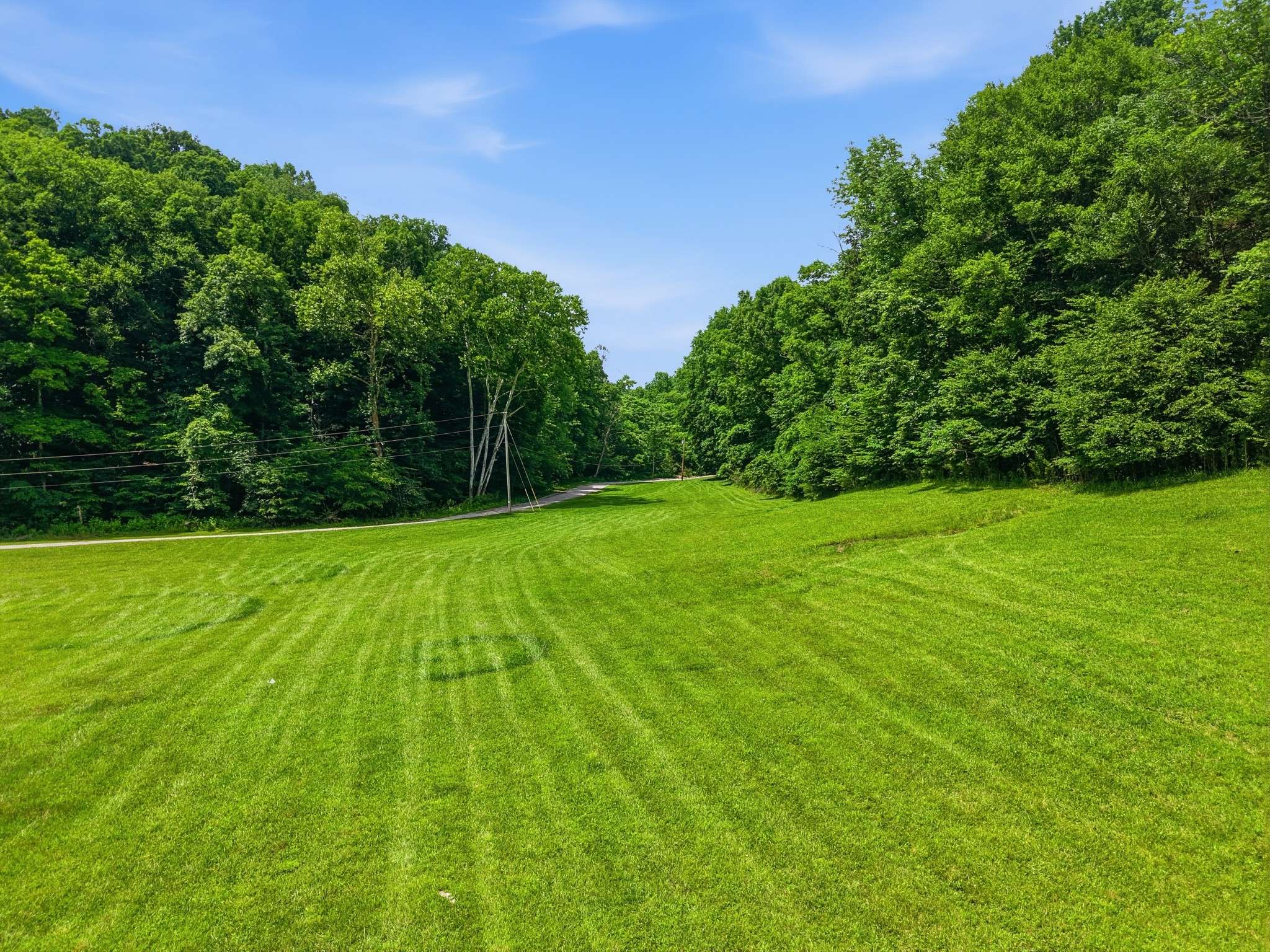 1639 Eucalyptus Dr, Byrdstown, TN 38549