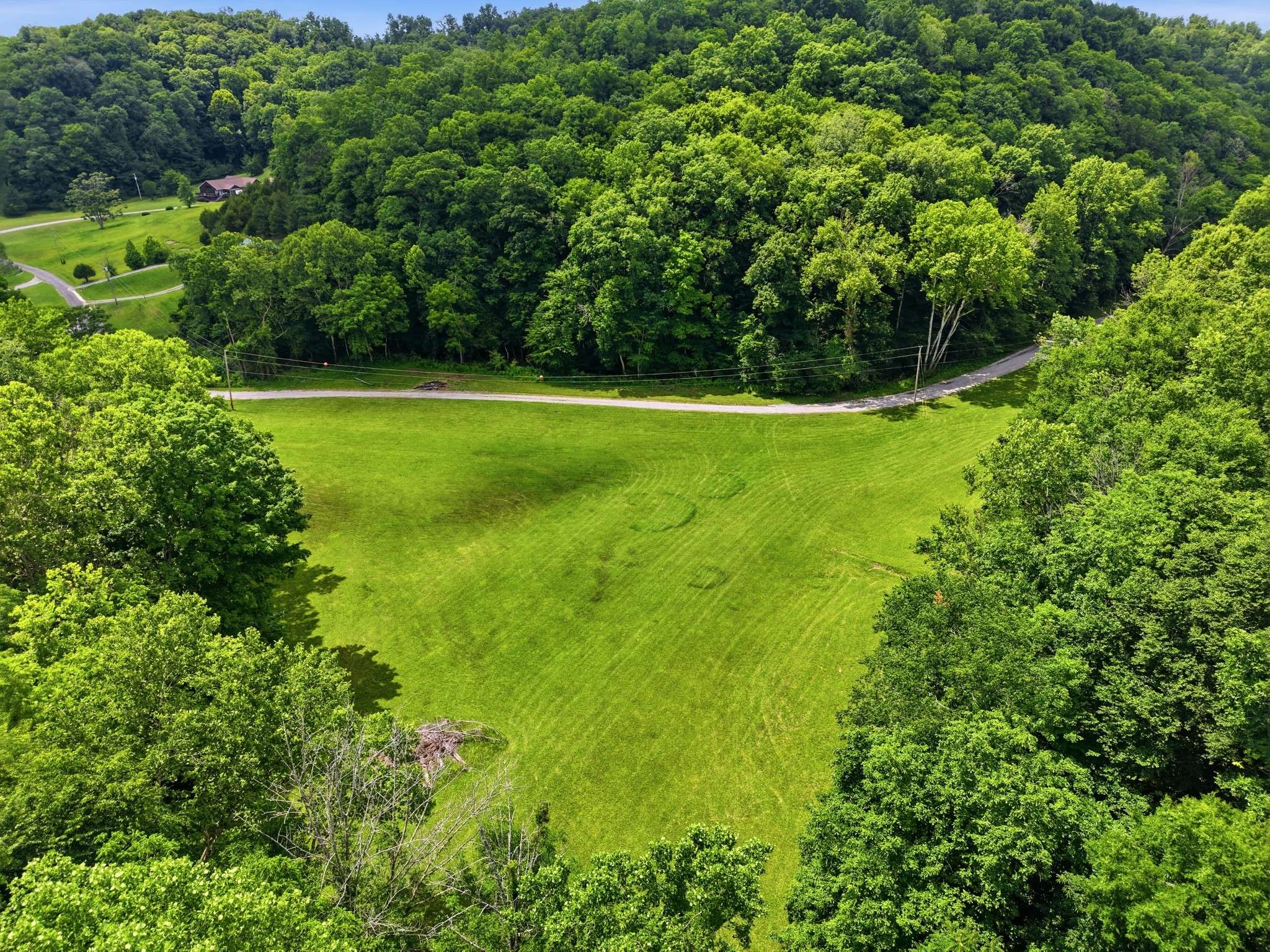 1639 Eucalyptus Dr, Byrdstown, TN 38549