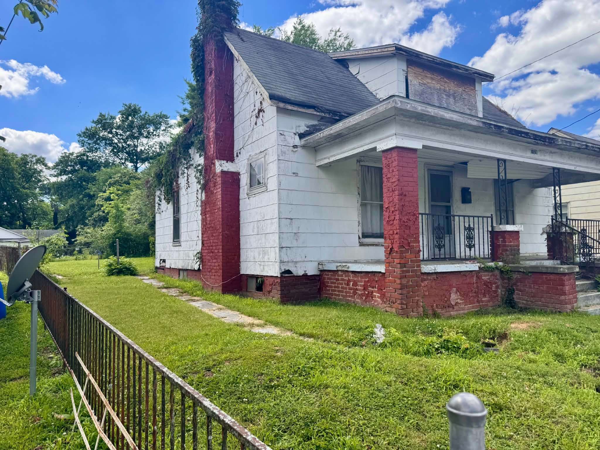109 S Elm St, Hopkinsville, KY 42240