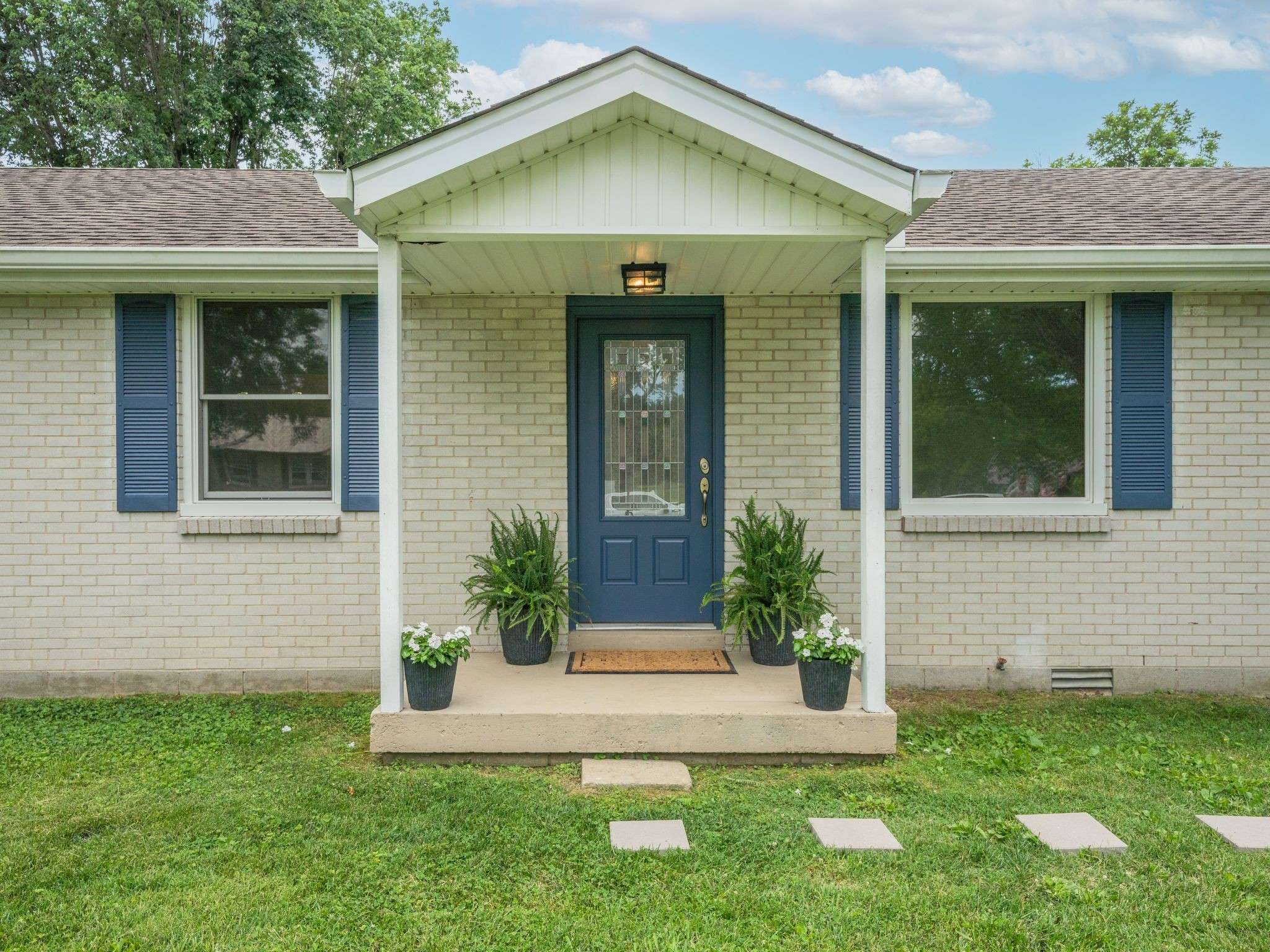 309 Peggy Dr, Cedar Hill, TN 37032