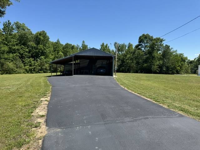 479 Horseshoe Bend Rd, Linden, TN 37096
