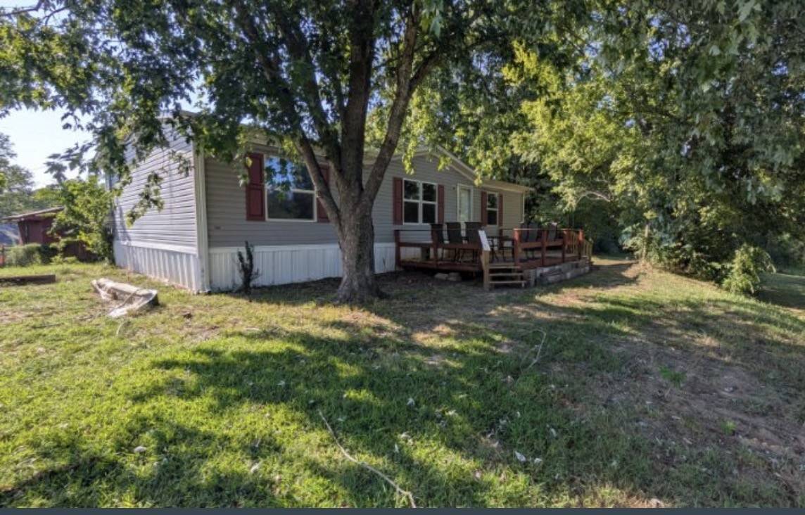 123 Washington Ave, Camden, TN 38320