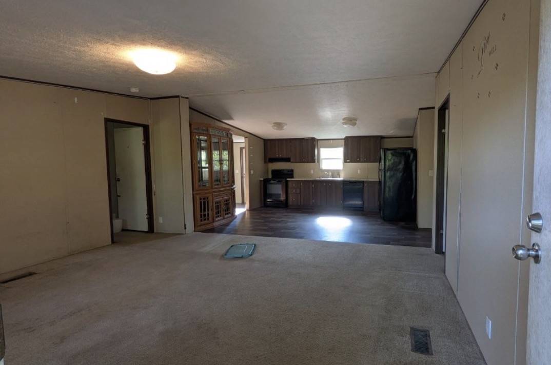 123 Washington Ave, Camden, TN 38320