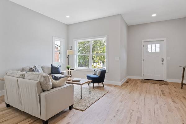 2409B 14th Ave #N, Nashville, TN 37208