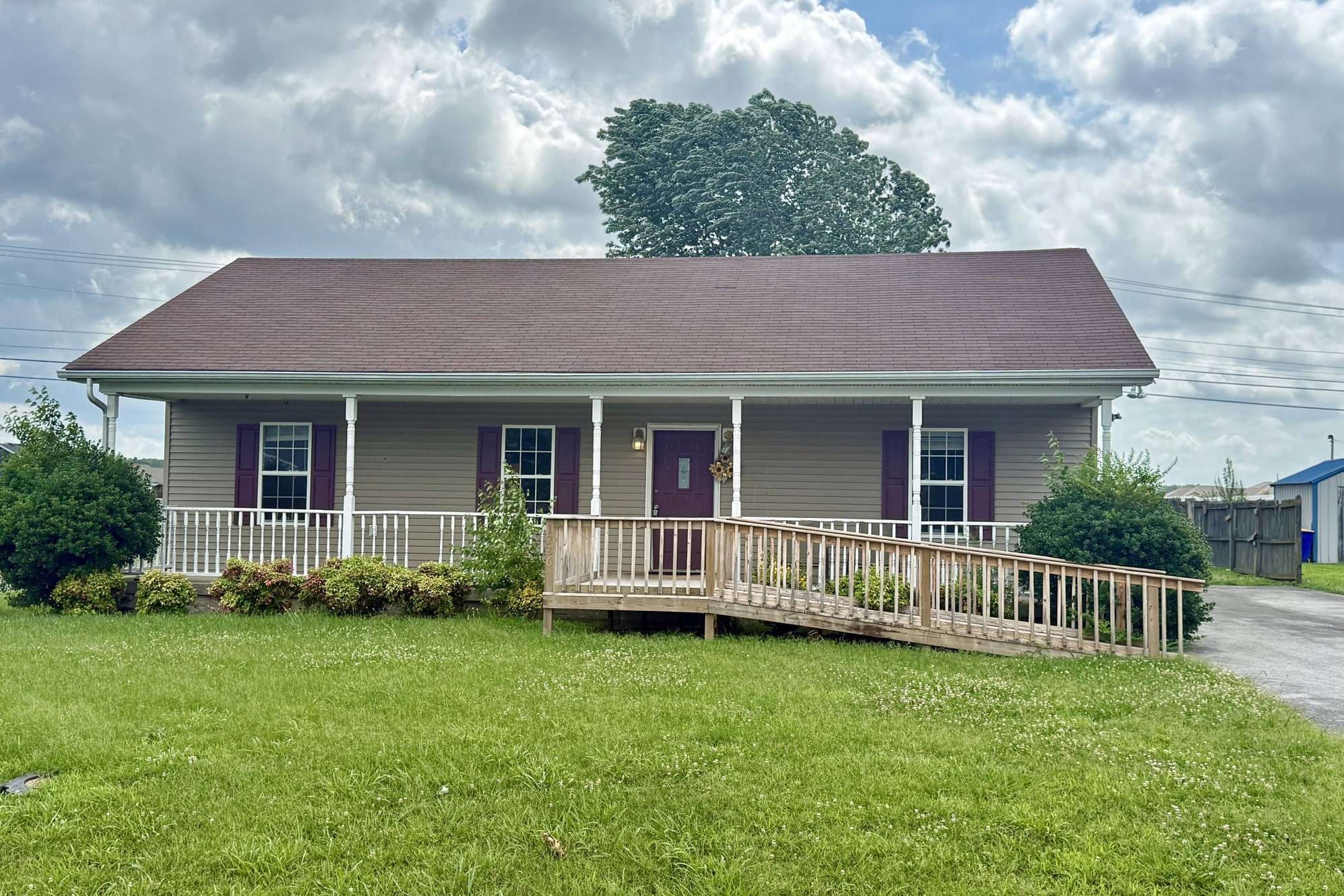 1226 Derek Dr, Franklin, KY 42134