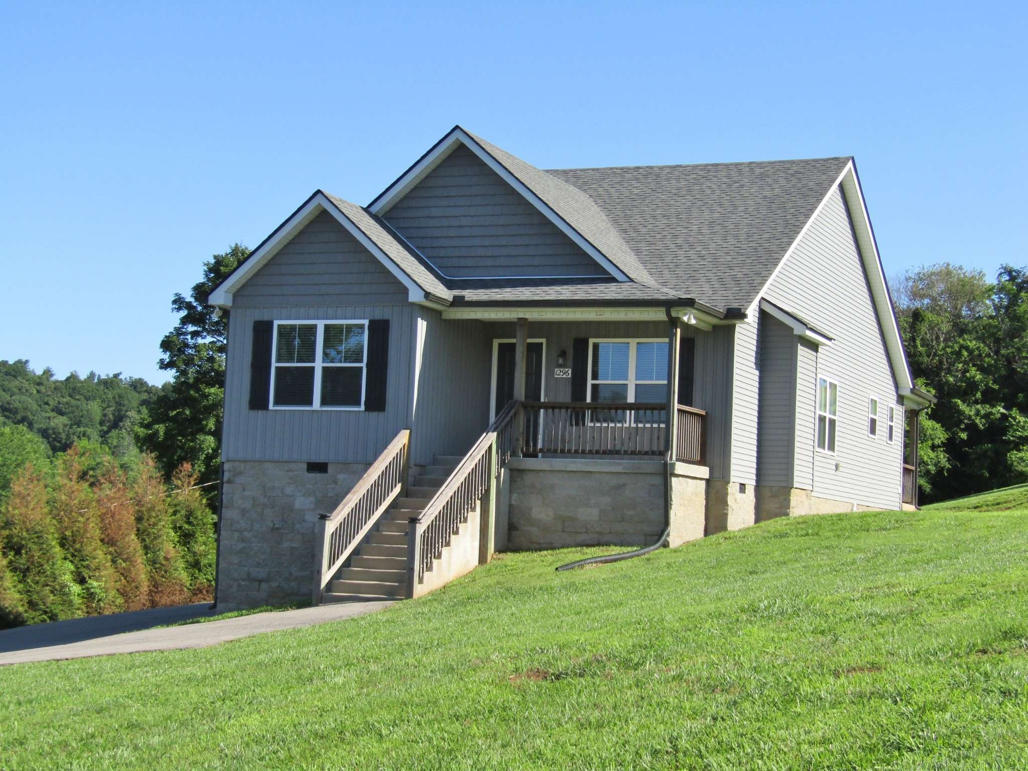 1296 Coosie Branch Rd, Cornersville, TN 37047