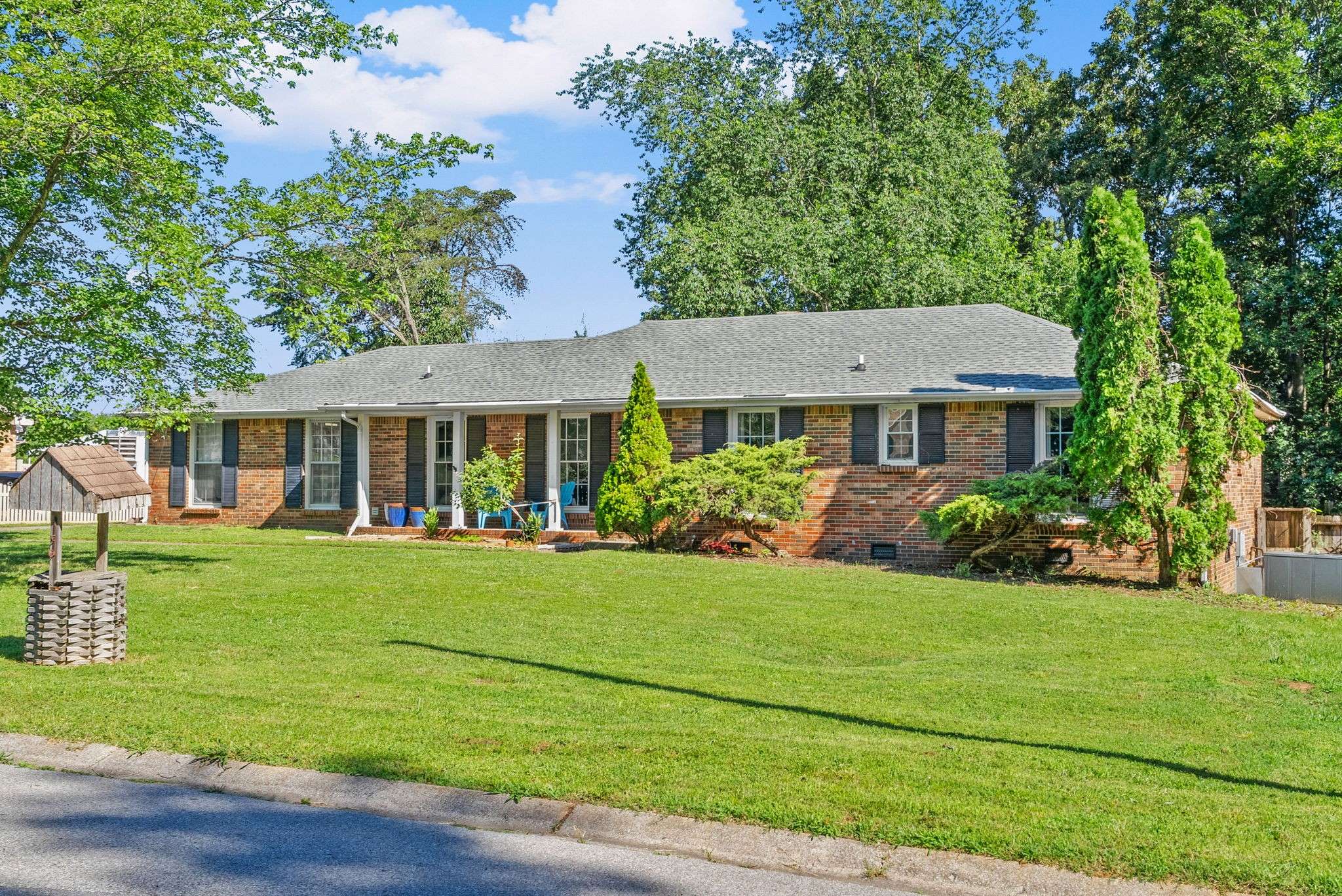 1534 Armistead Dr, Clarksville, TN 37042