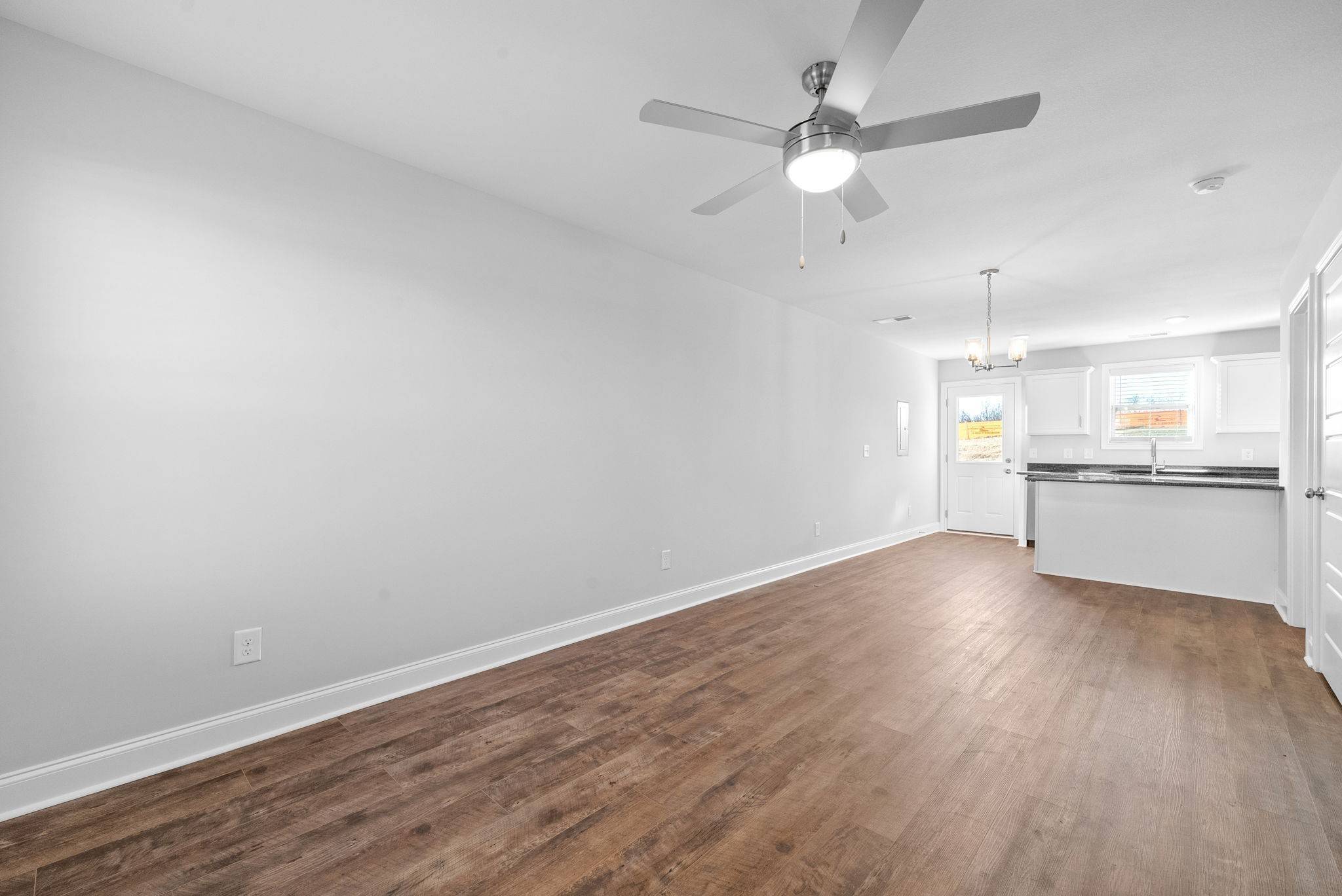 919 Martin St #E6, Clarksville, TN 37040