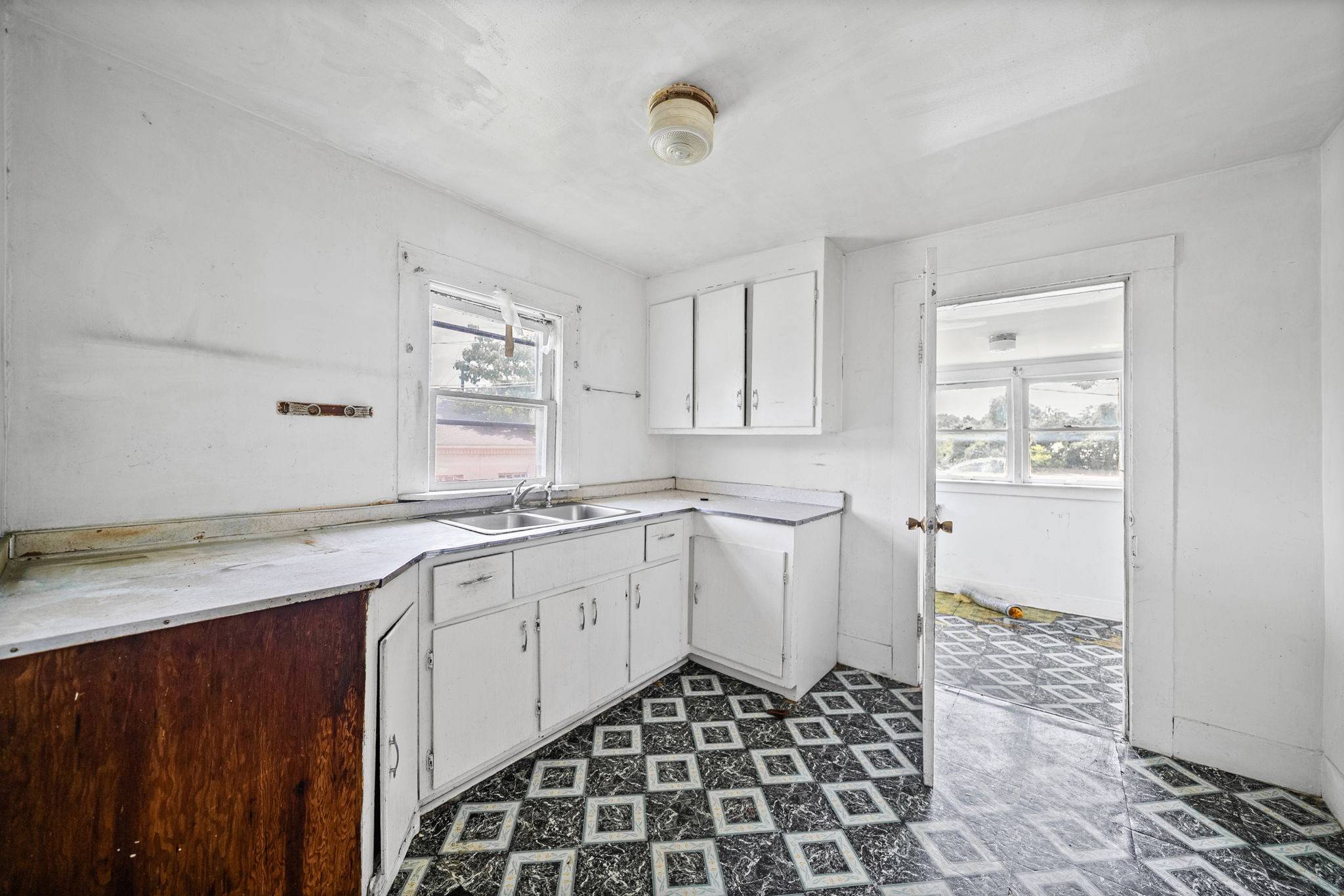 114 S Clay St, Hopkinsville, KY 42240