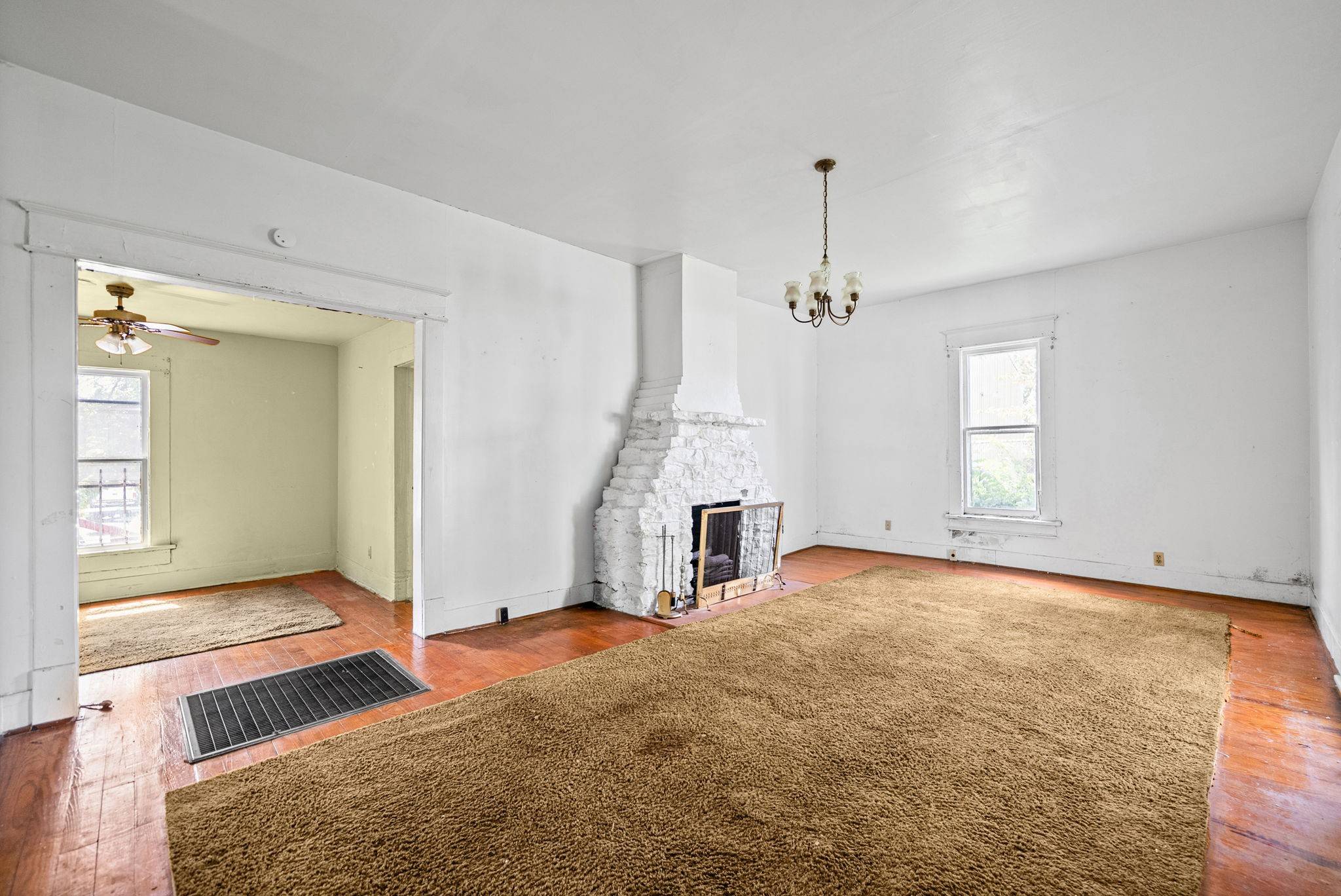 114 S Clay St, Hopkinsville, KY 42240
