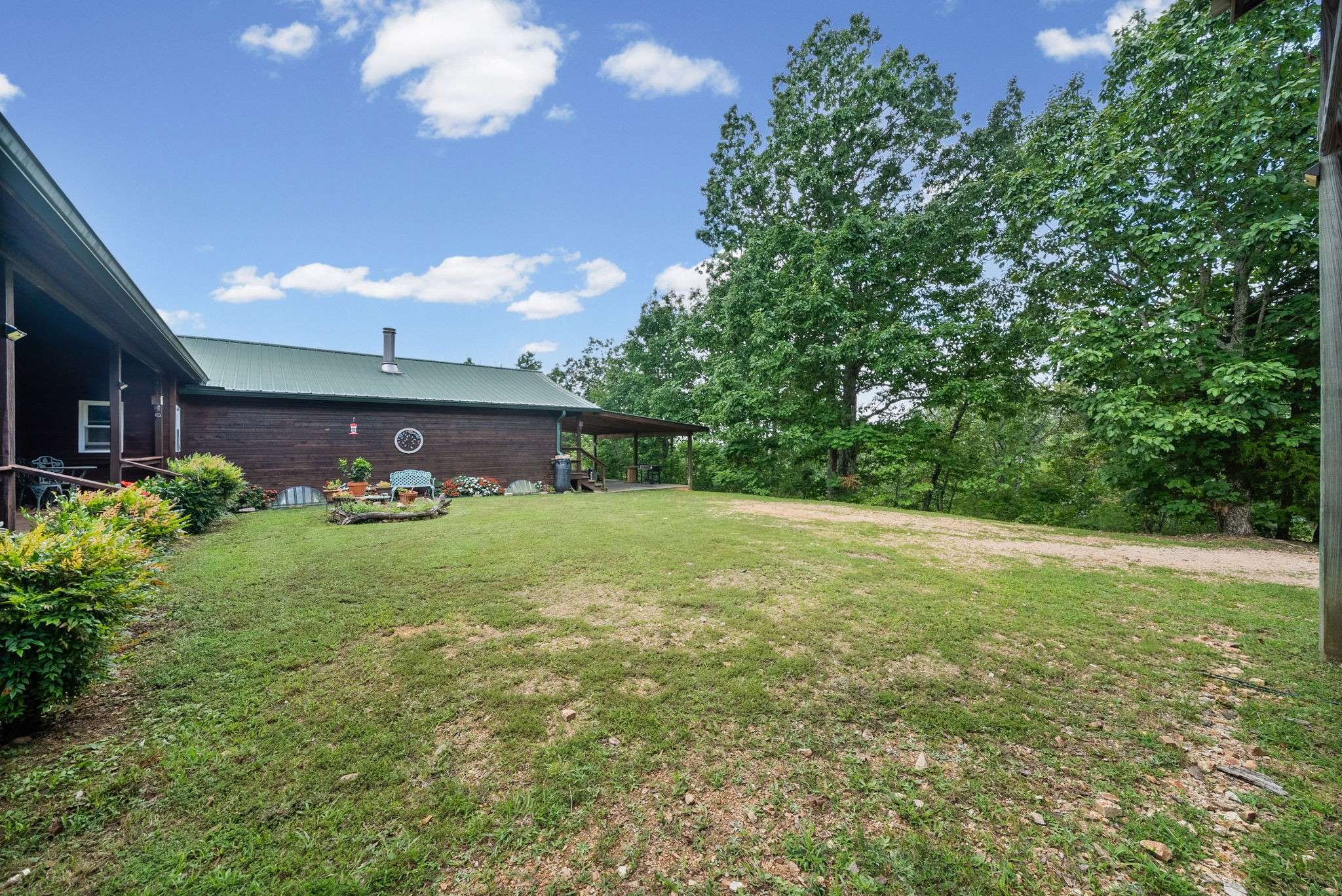 3519 Owl Hollow Rd, Linden, TN 37096