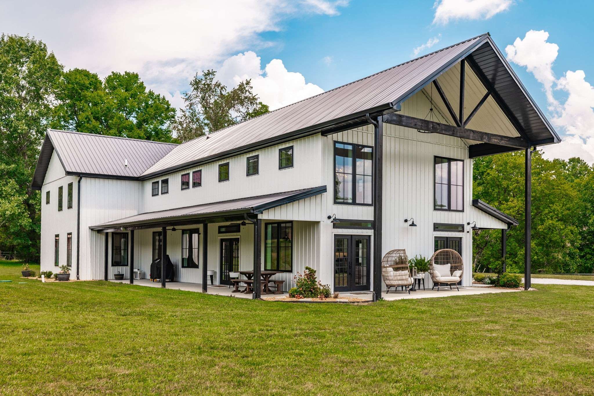 1243 Madison Creek Rd, Goodlettsville, TN 37072