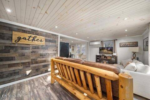 4204 Dellinger Hollow Rd #1, Pigeon Forge, TN 37863