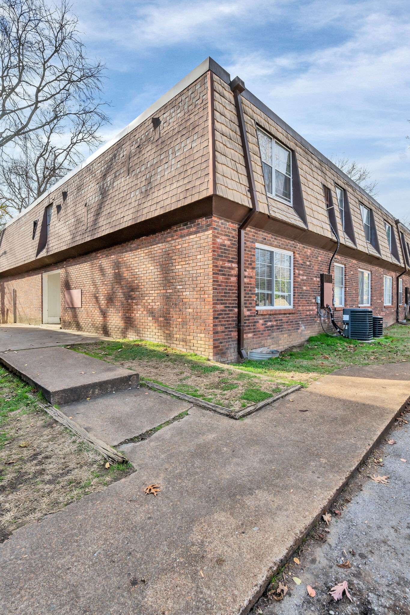 441 Harding Pl #B2, Nashville, TN 37211