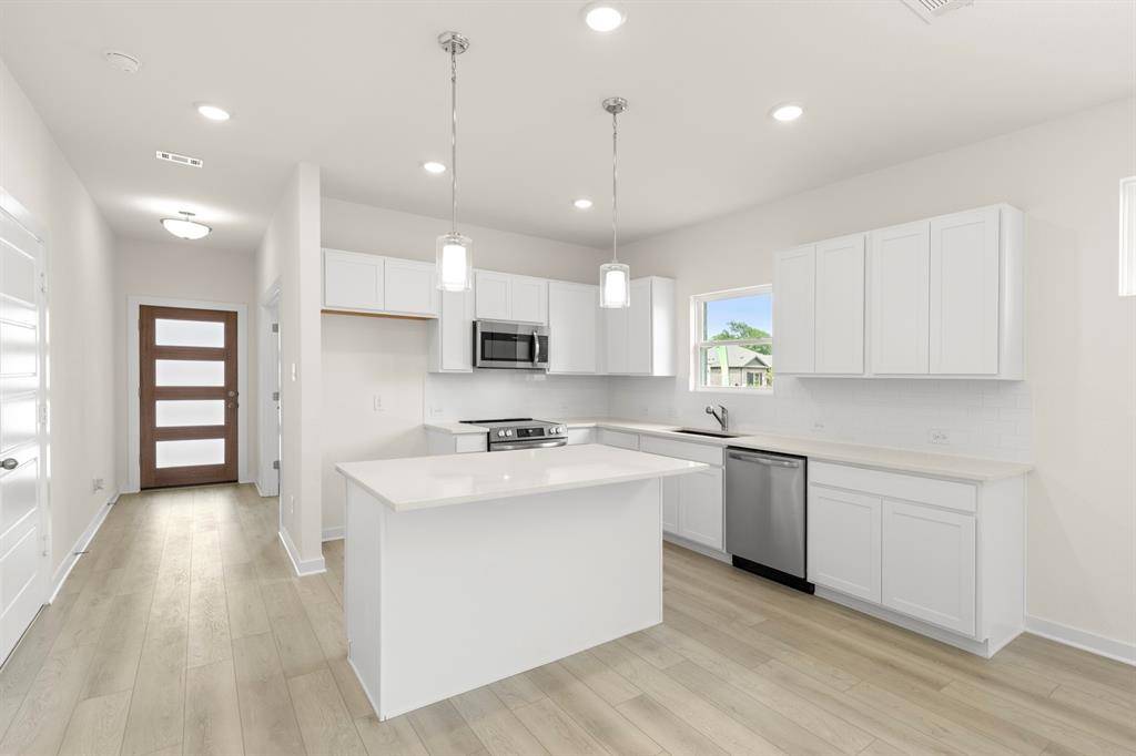 1227 Anderson Drive, Trenton, TX 75490